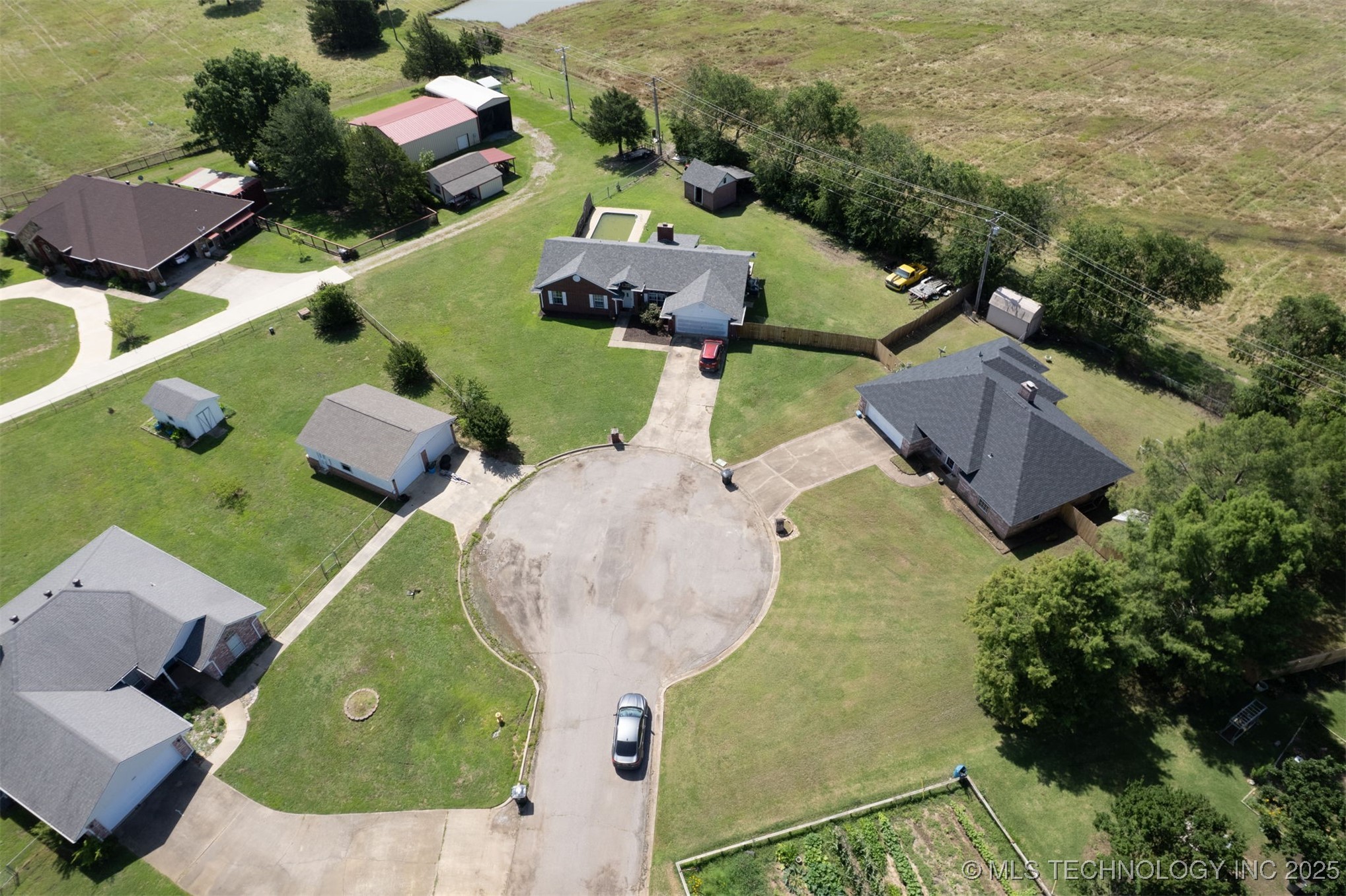 2606 Christy Lane Property Photo 29