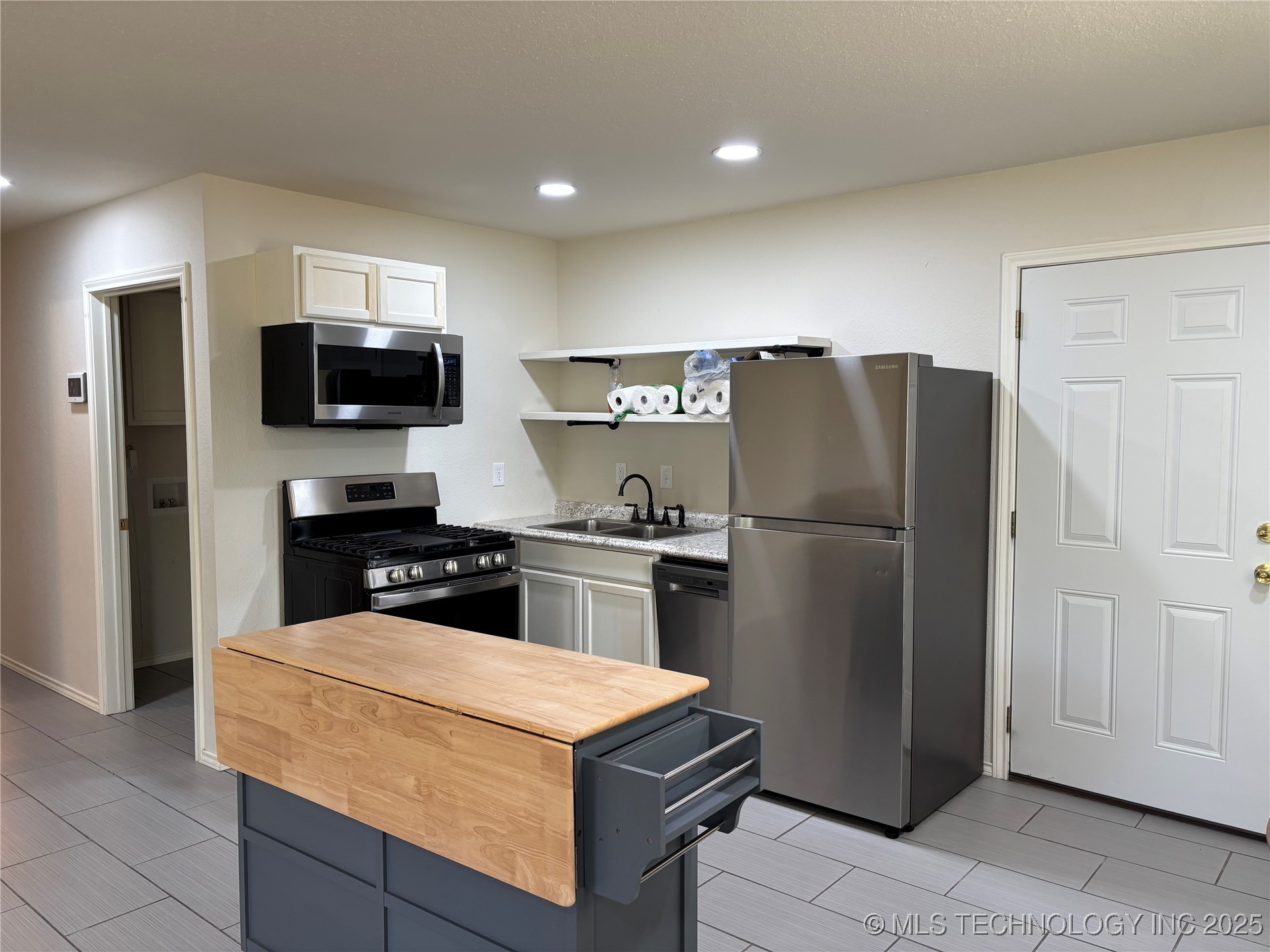 284 Songbird Trail Property Photo 7