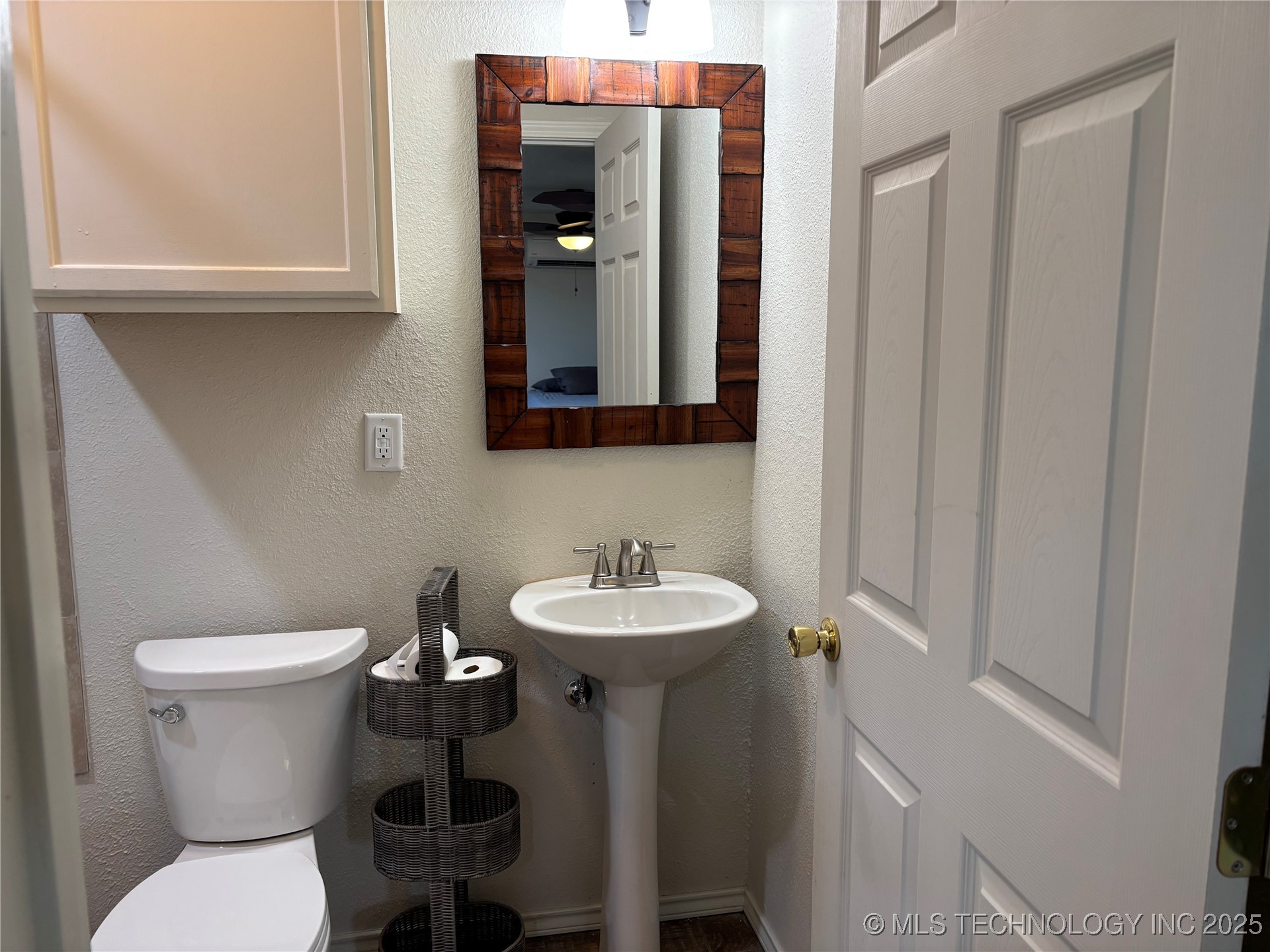 284 Songbird Trail Property Photo 32