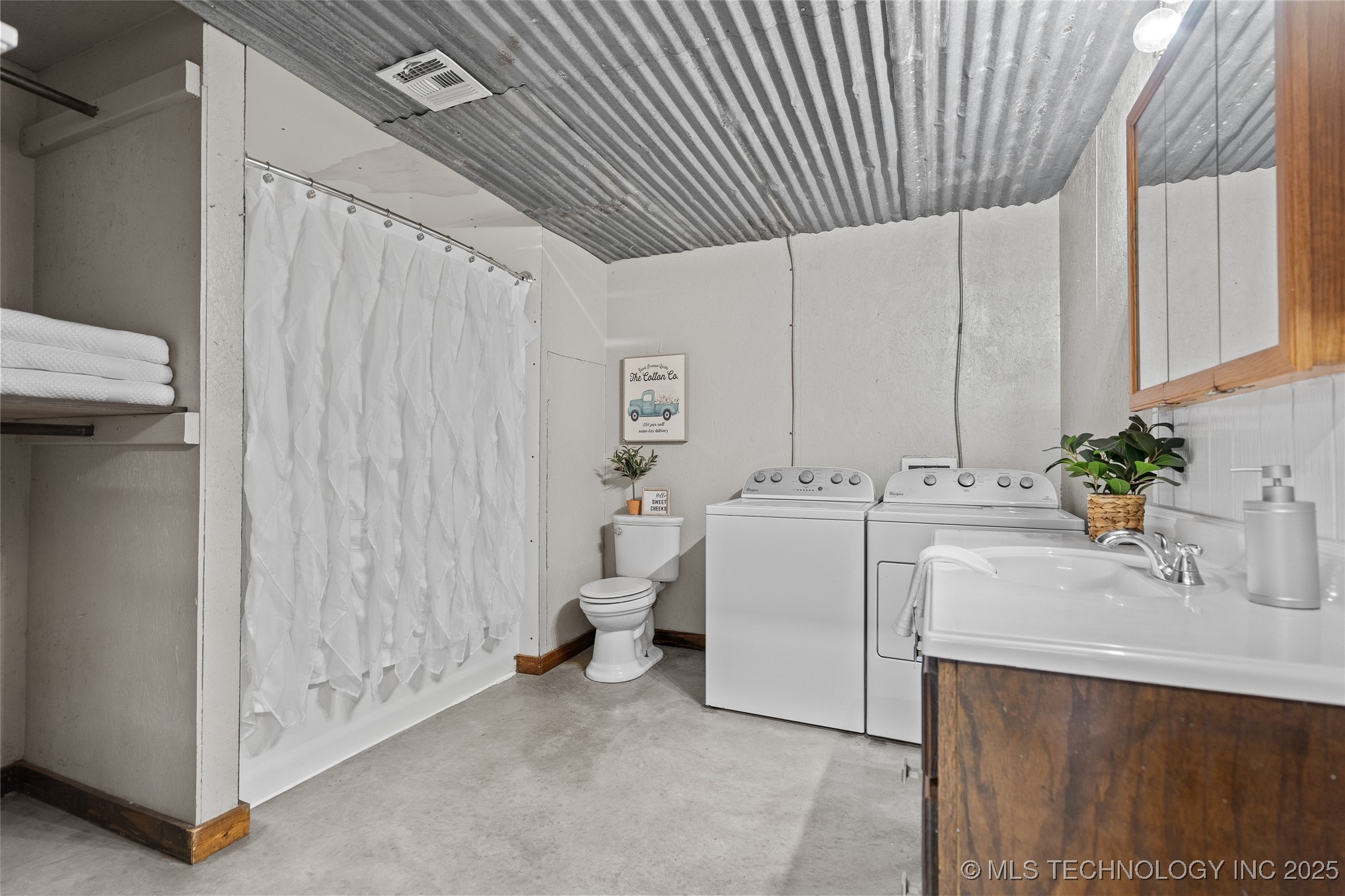 4480 Memorial Road Property Photo 20