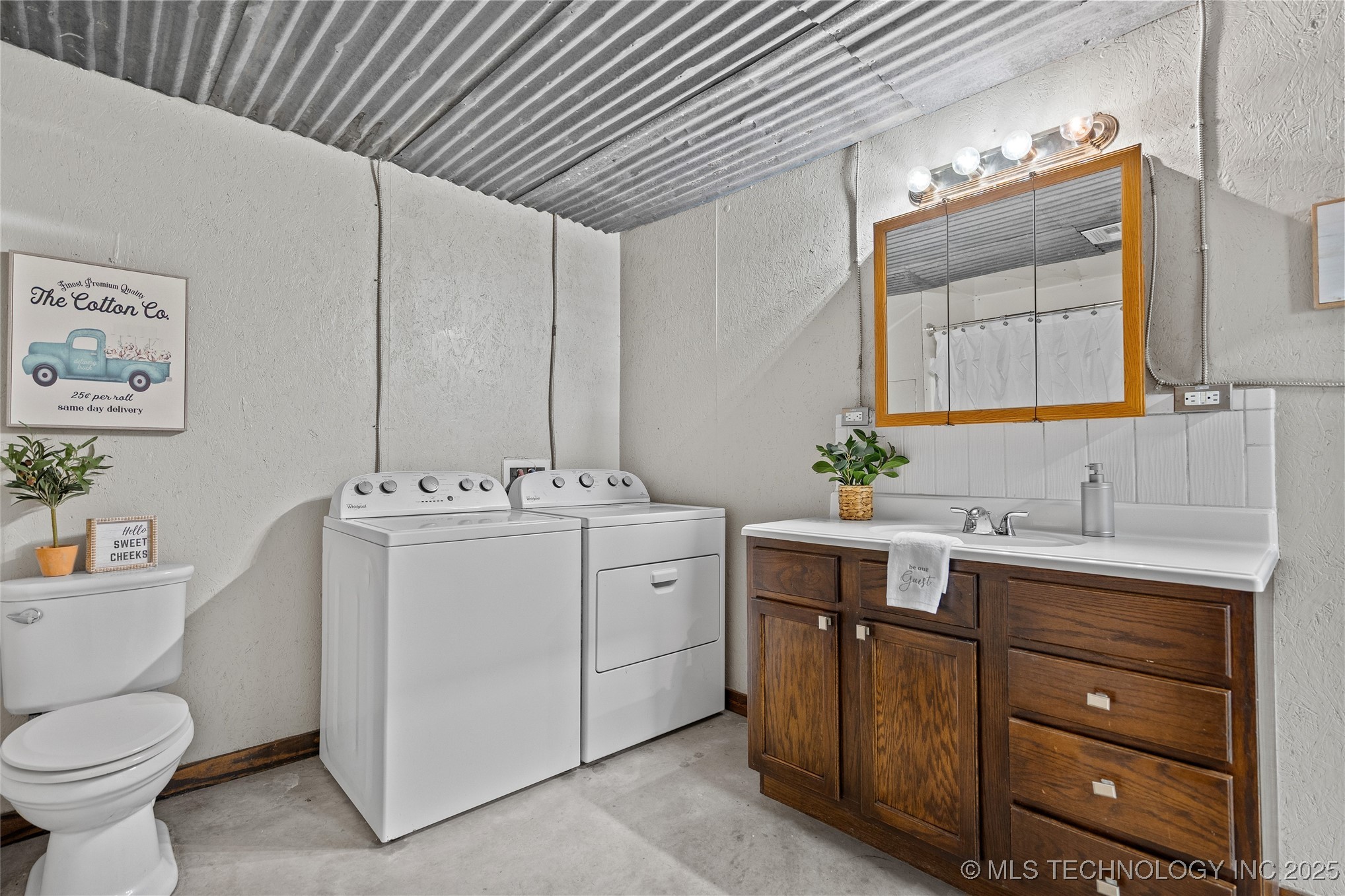 4480 Memorial Road Property Photo 21