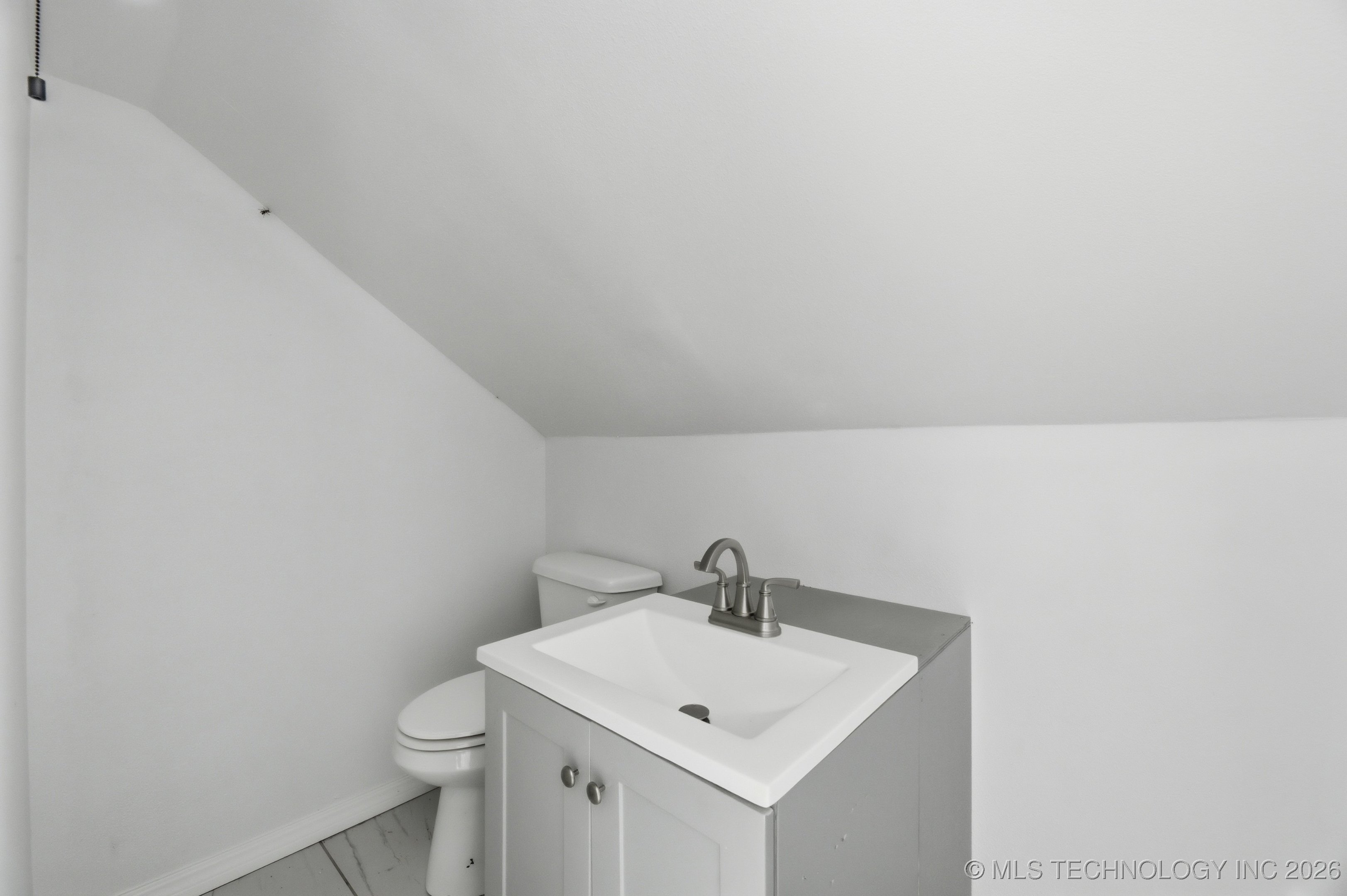 611 N Division Street Property Photo 15