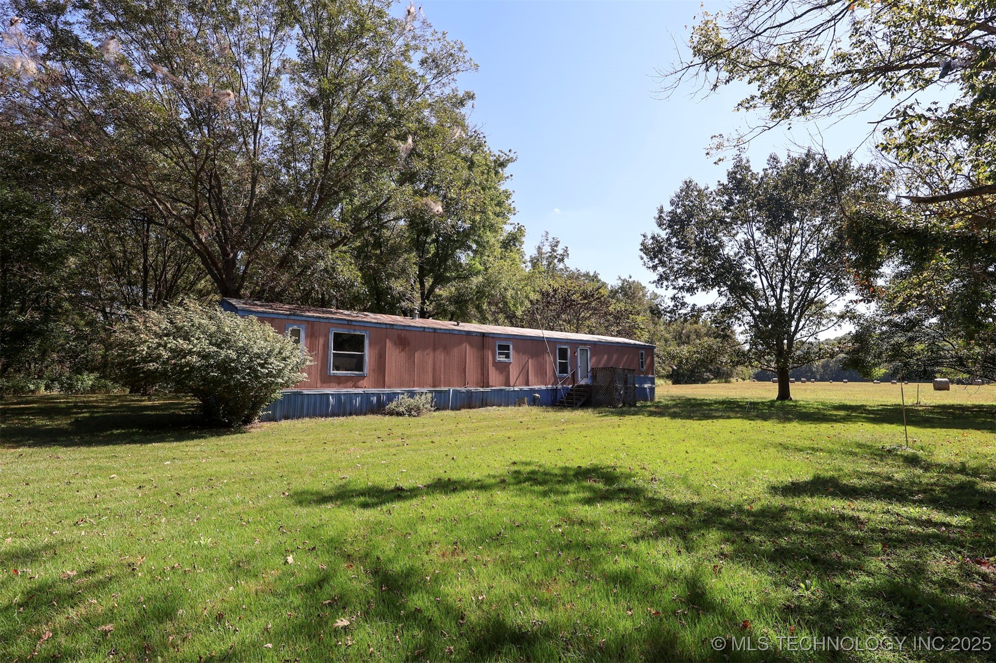 18421 N Lombard Lane Property Photo 1