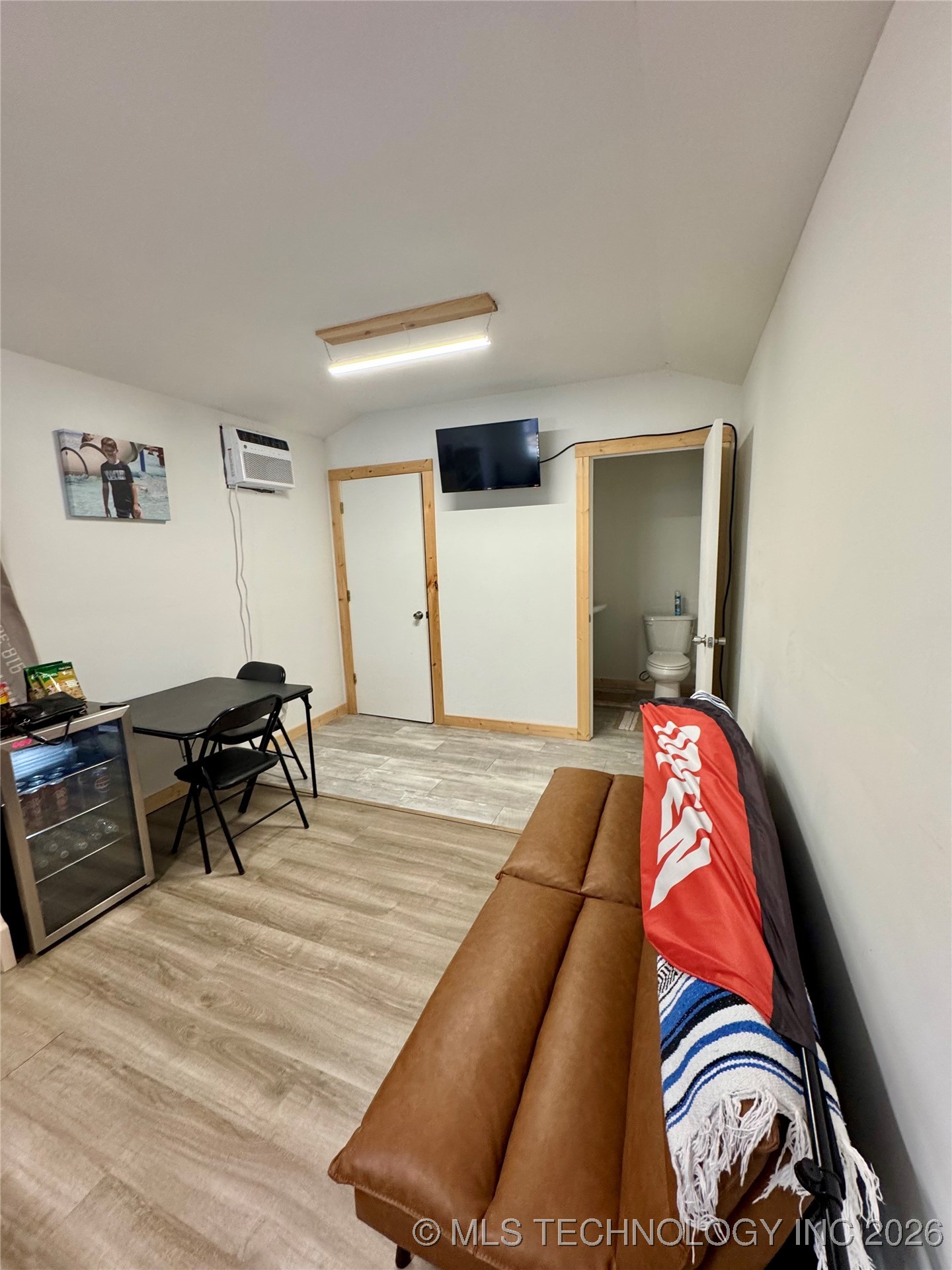 427539 E 1148 Loop Property Photo 5