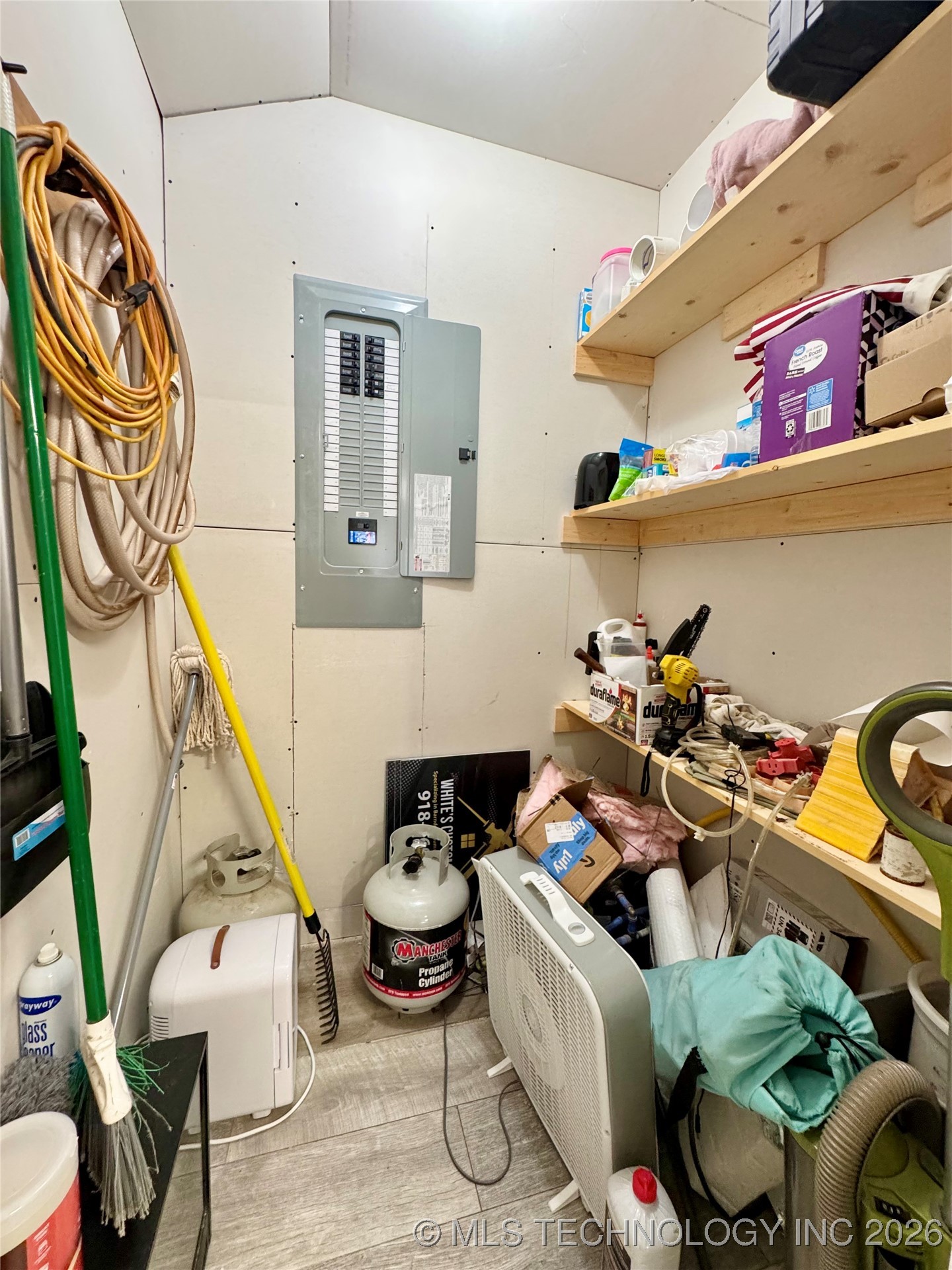 427539 E 1148 Loop Property Photo 7