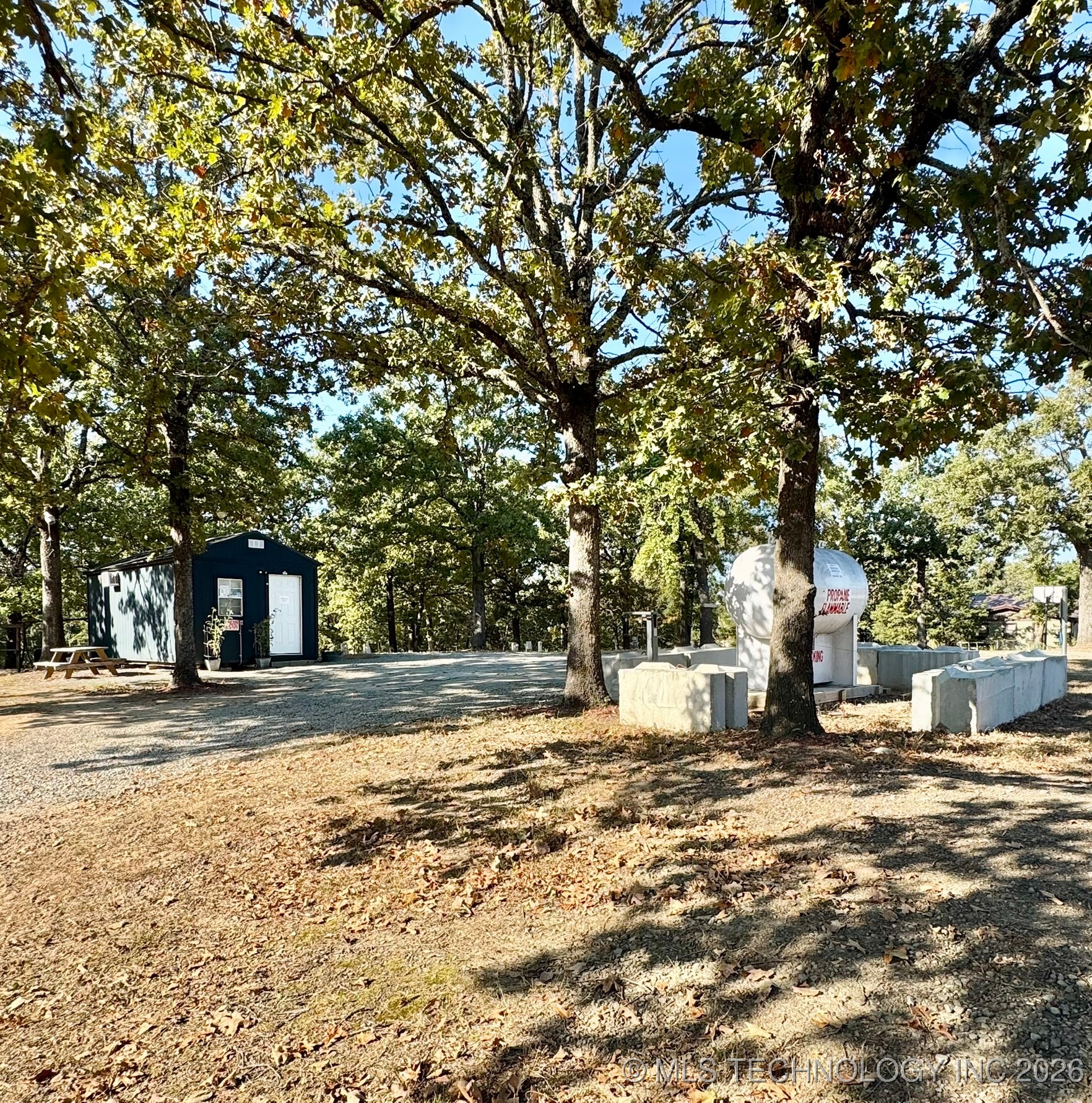 427539 E 1148 Loop Property Photo 22