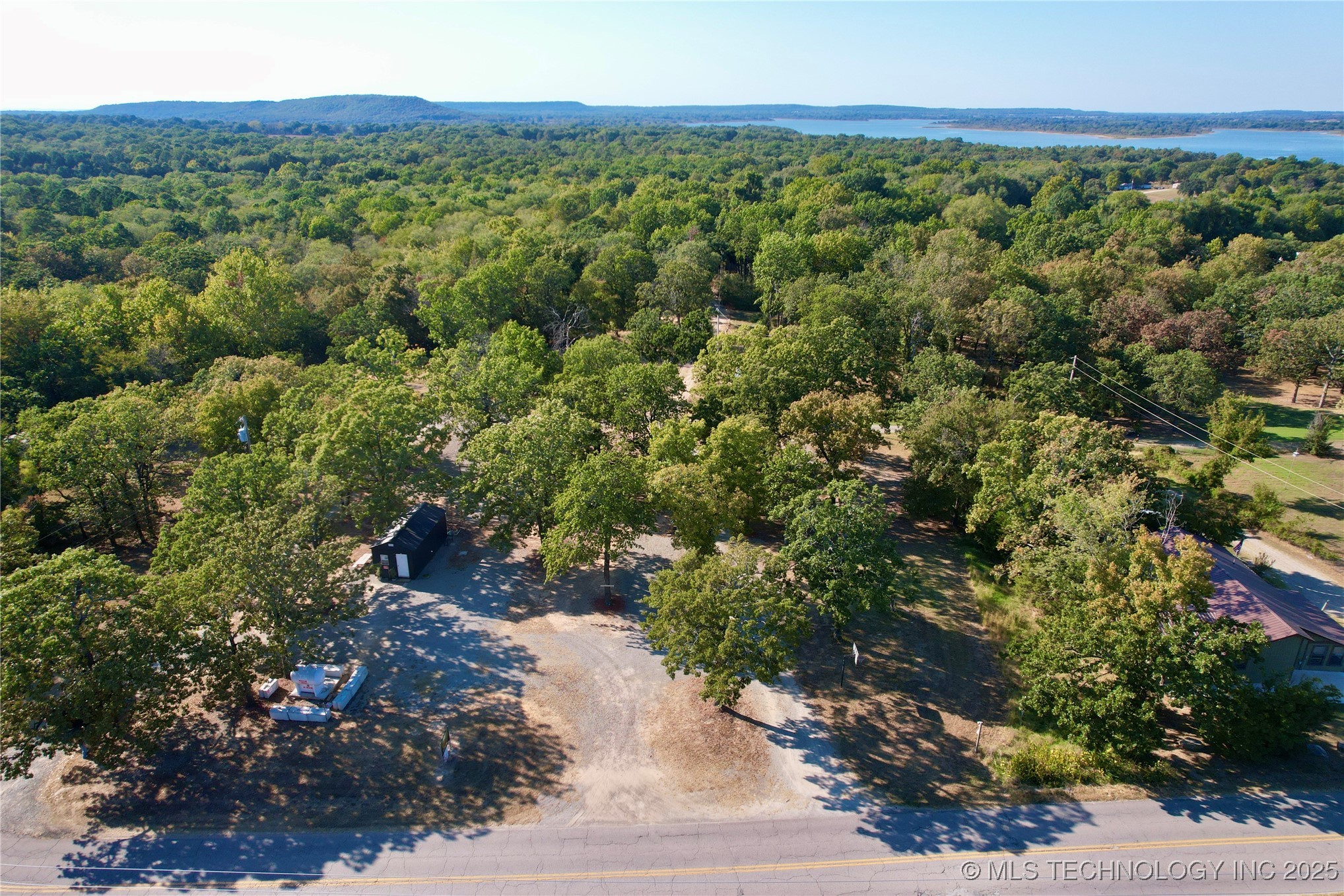 427539 E 1148 Loop Property Photo 23