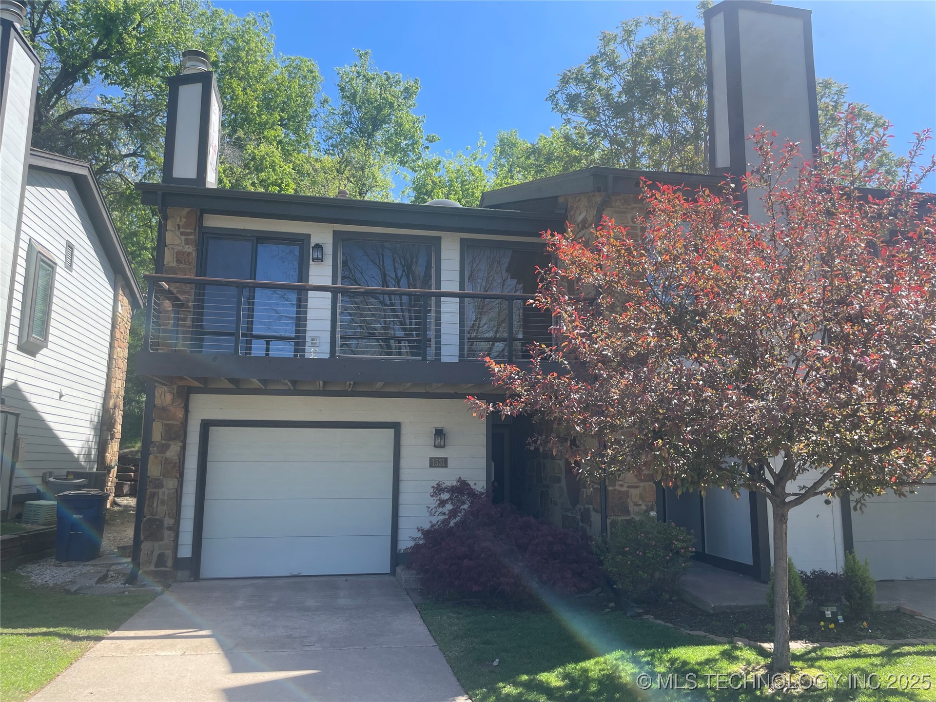 1531 Riverside Drive 1531 Property Photo 1