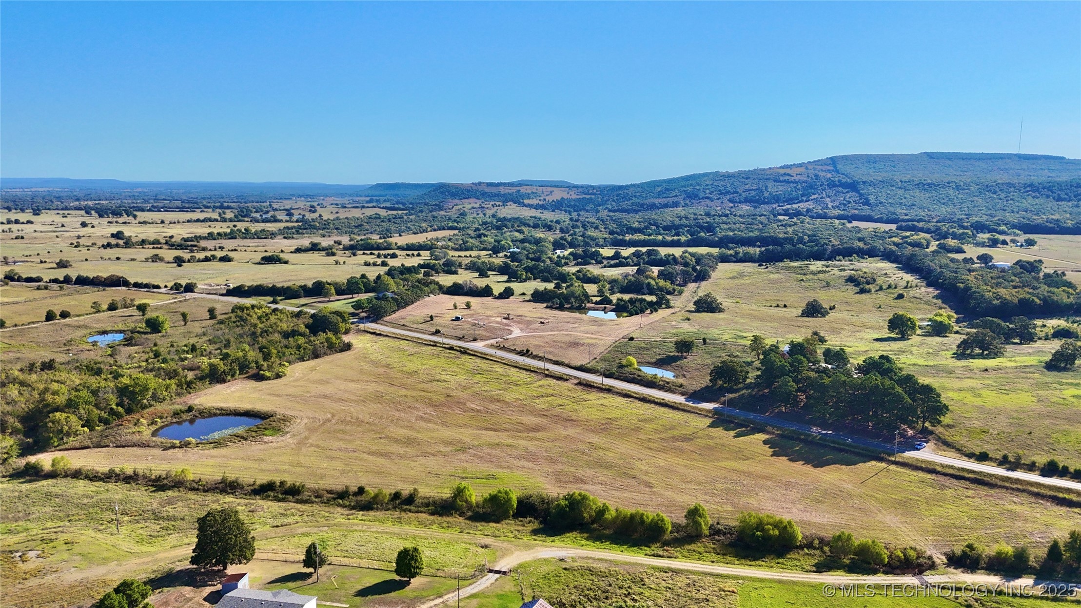 14 S Hwy 71 Property Photo 10