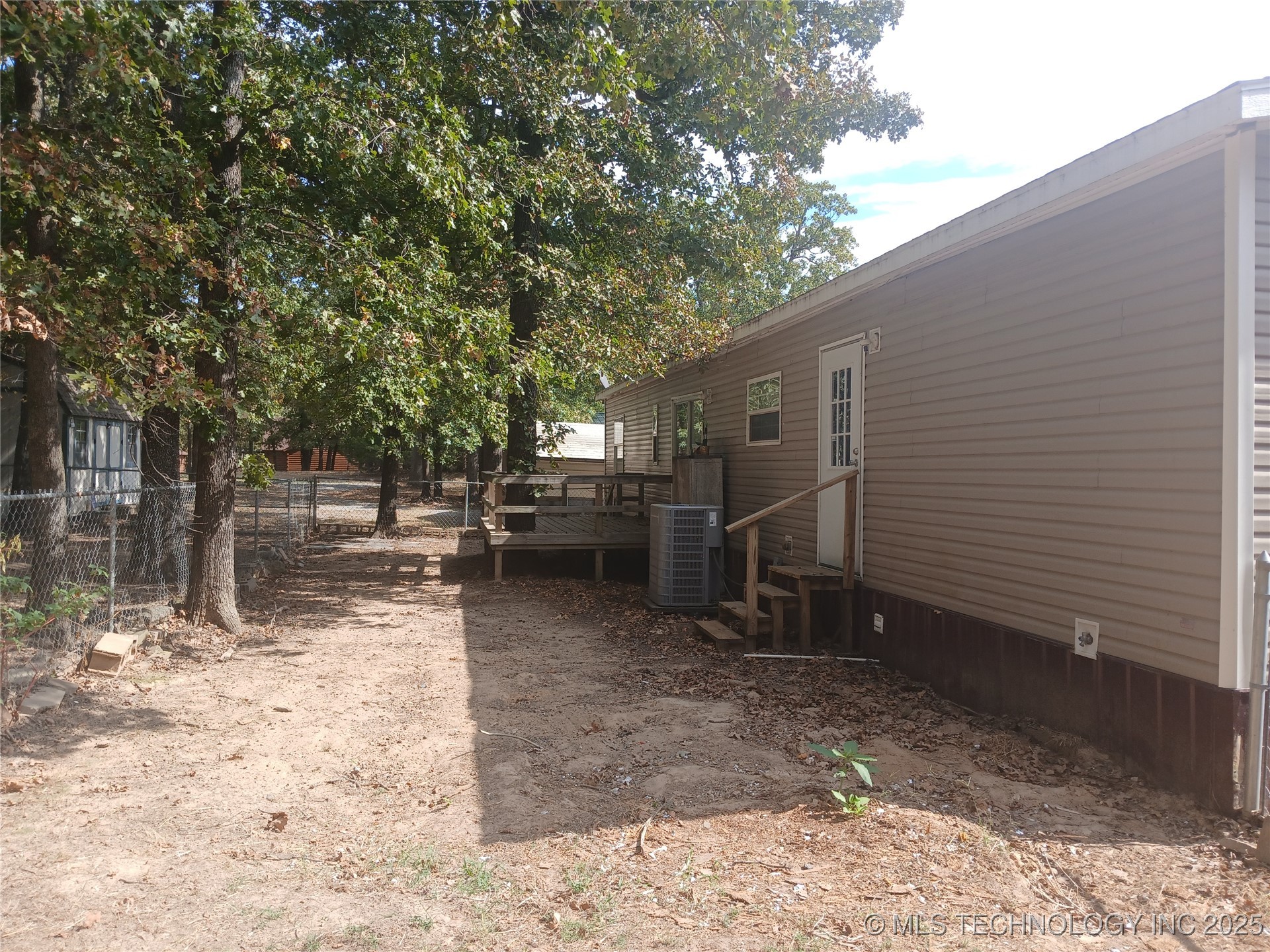 705 Country Club Street 2 Property Photo 2