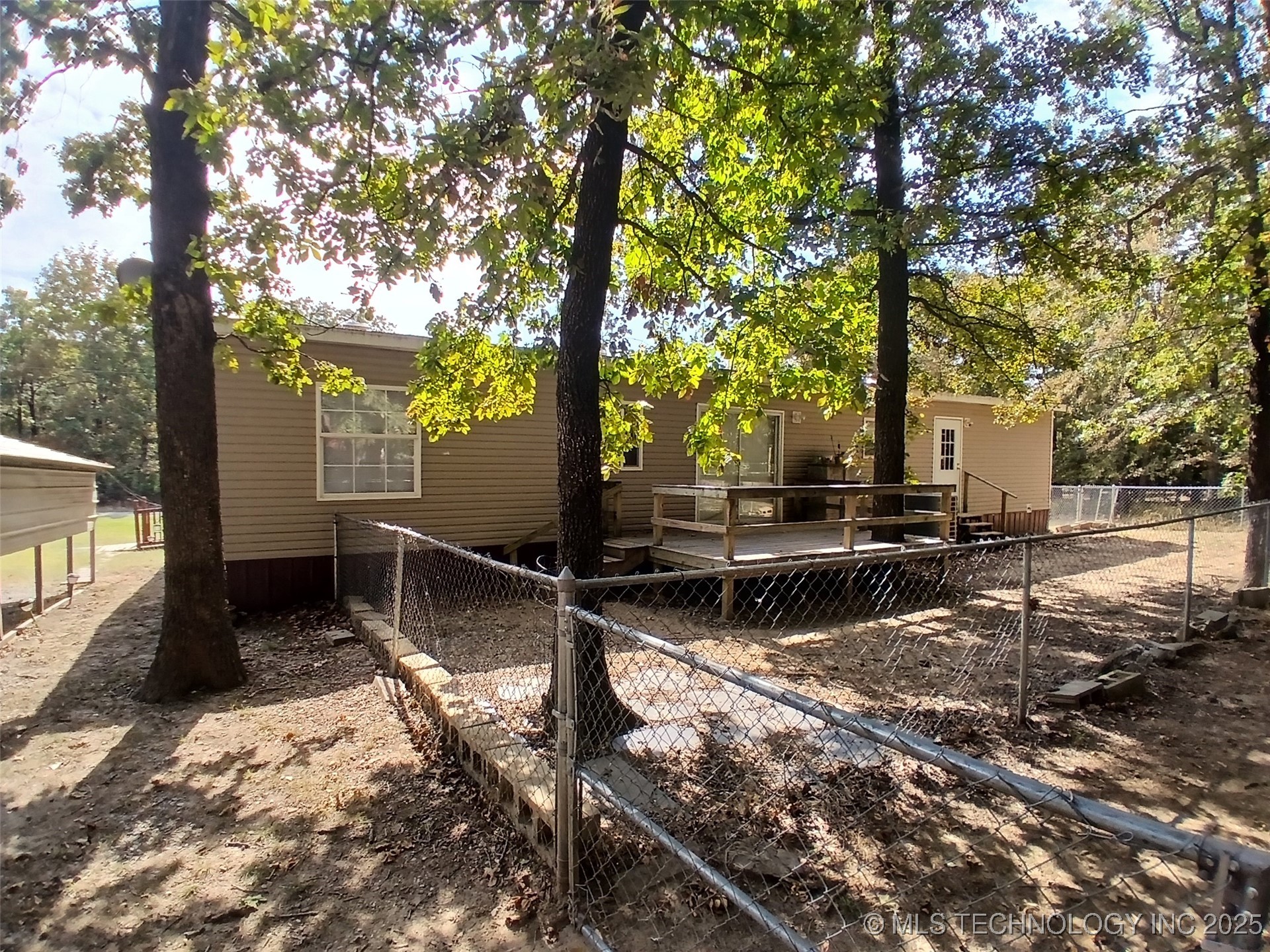 705 Country Club Street 2 Property Photo 3