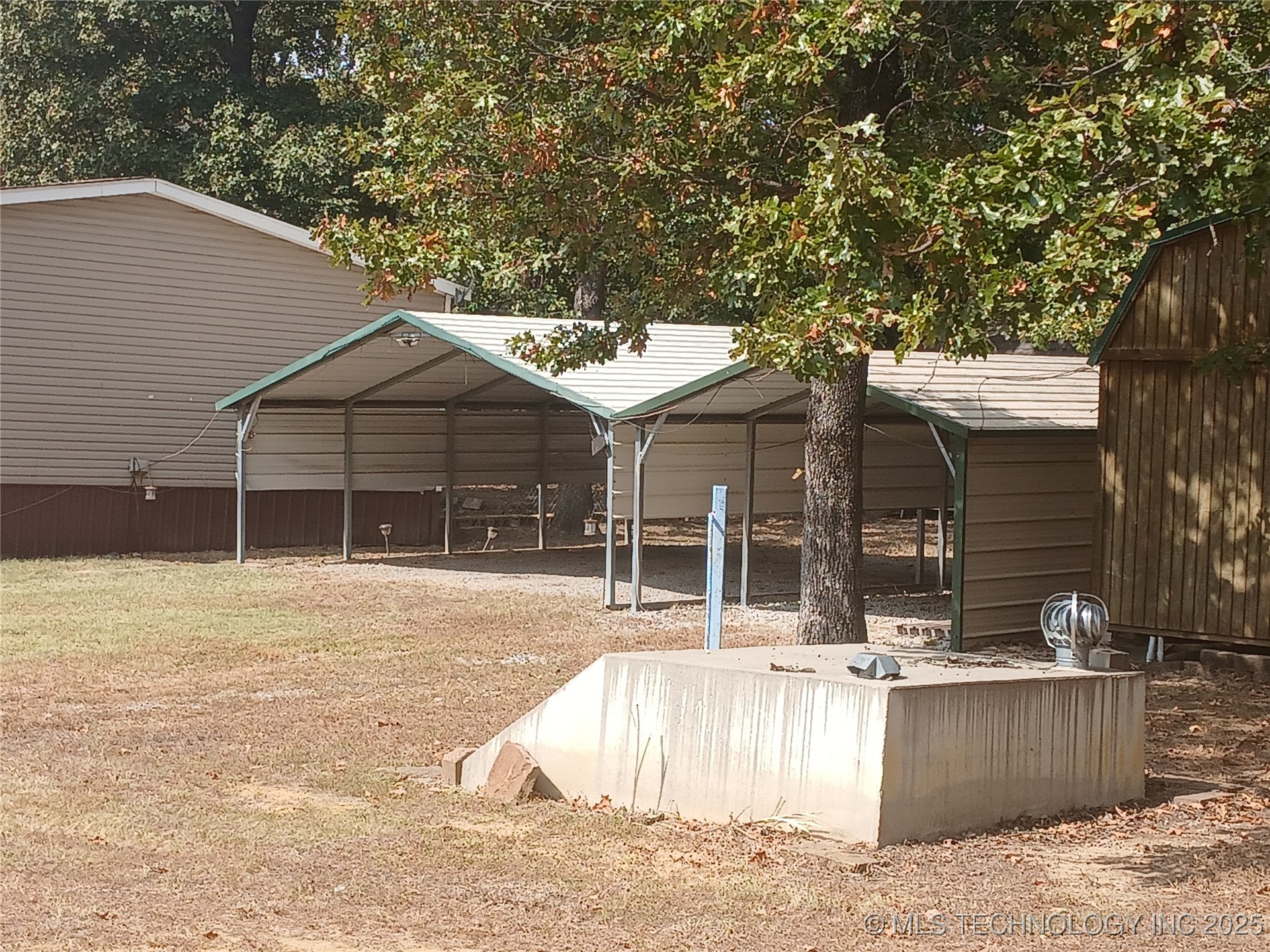 705 Country Club Street 2 Property Photo 7