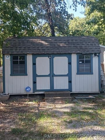 705 Country Club Street 2 Property Photo 27