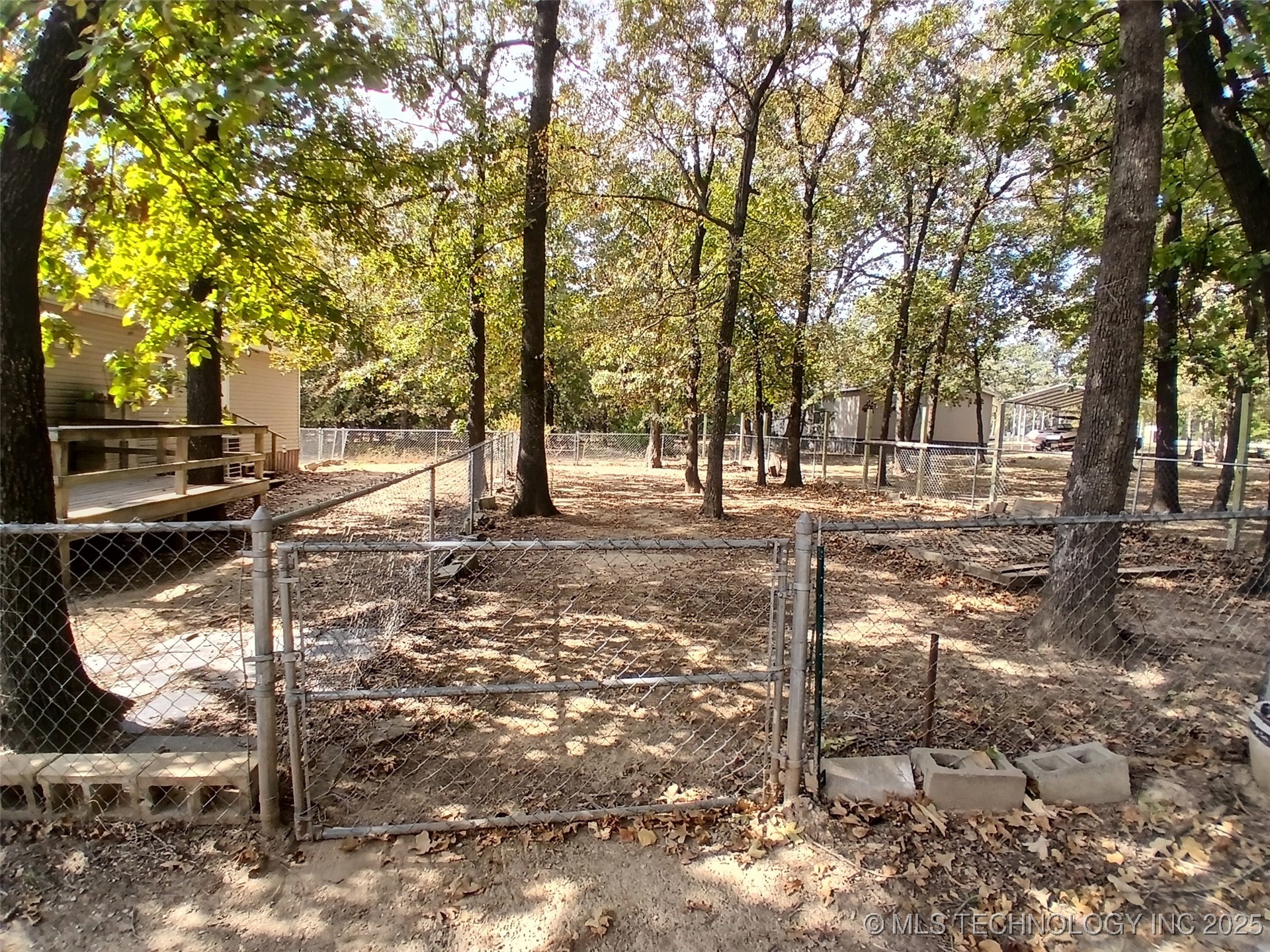 705 Country Club Street 2 Property Photo 32