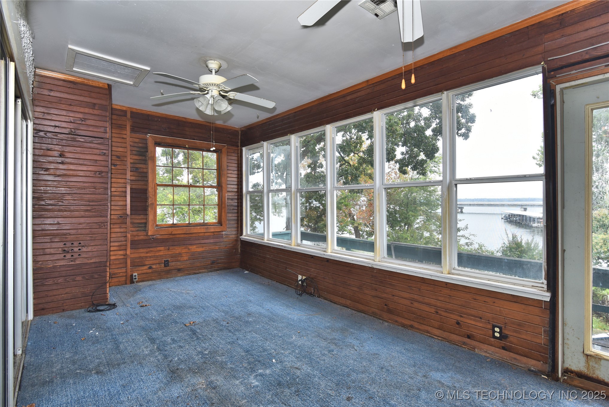 145 Skyline Property Photo 9