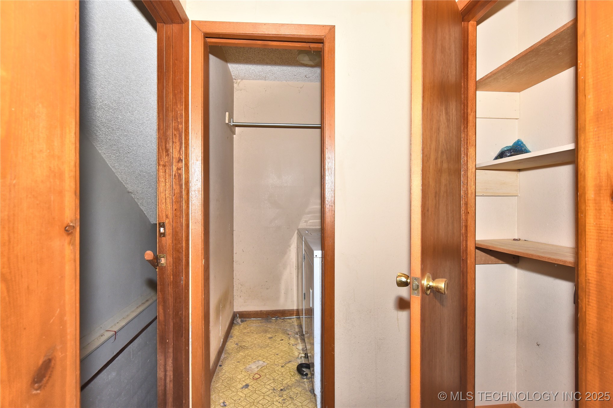 145 Skyline Property Photo 22