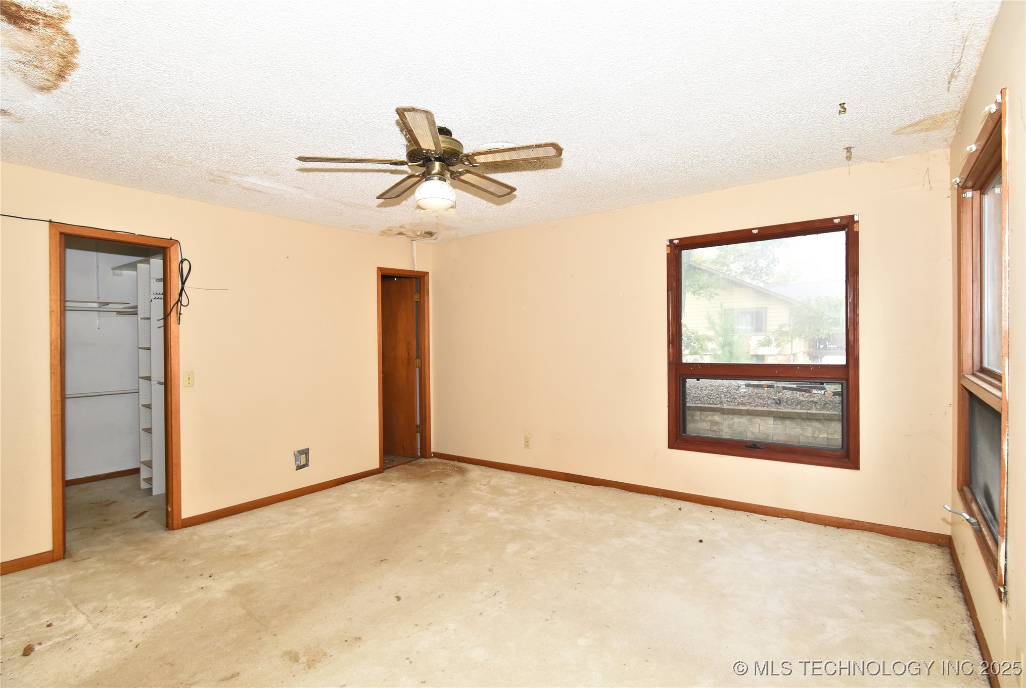 145 Skyline Property Photo 26