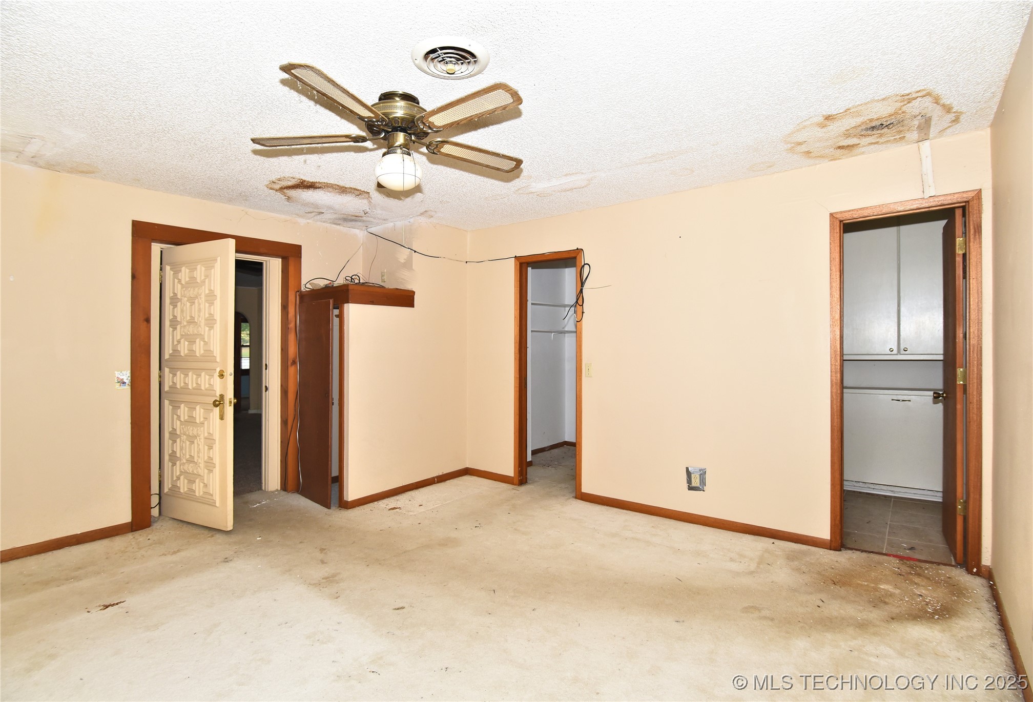 145 Skyline Property Photo 27