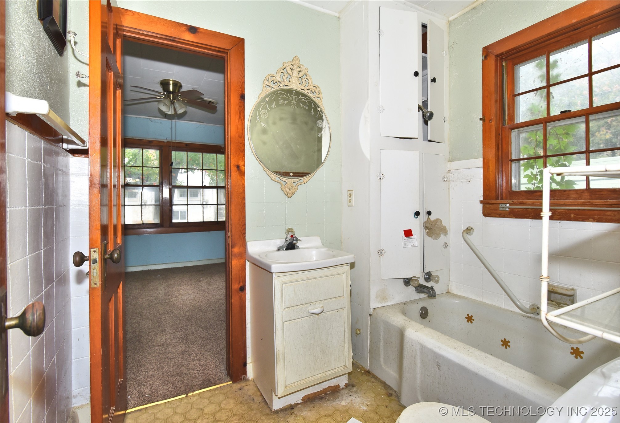 145 Skyline Property Photo 31