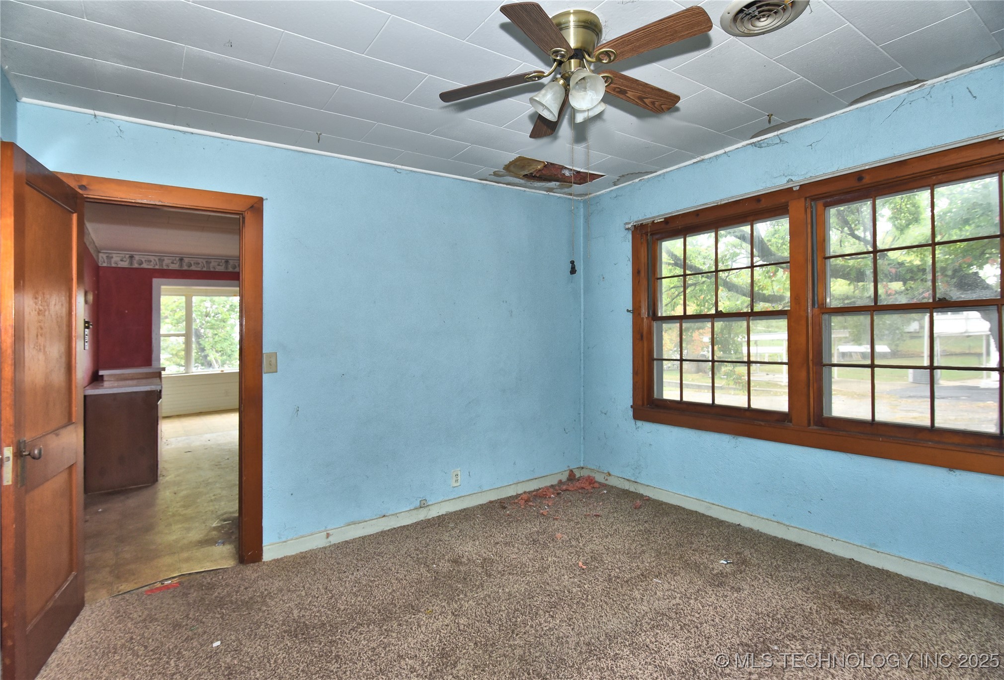 145 Skyline Property Photo 32