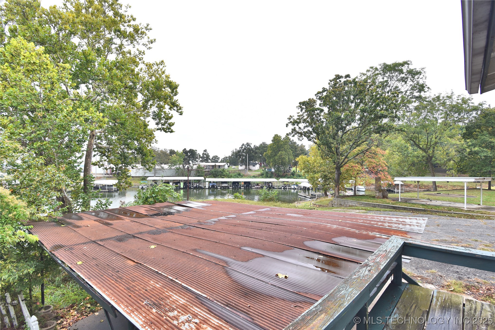 145 Skyline Property Photo 35