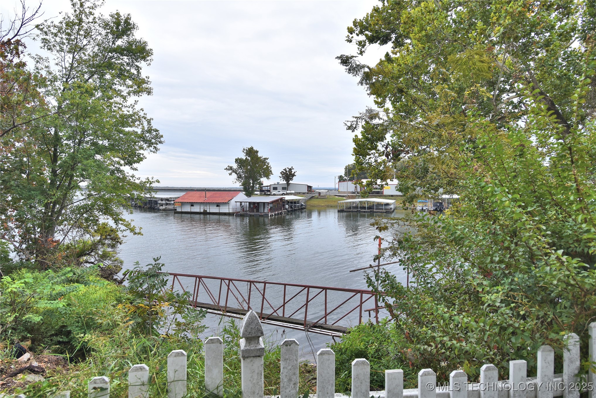 145 Skyline Property Photo 37