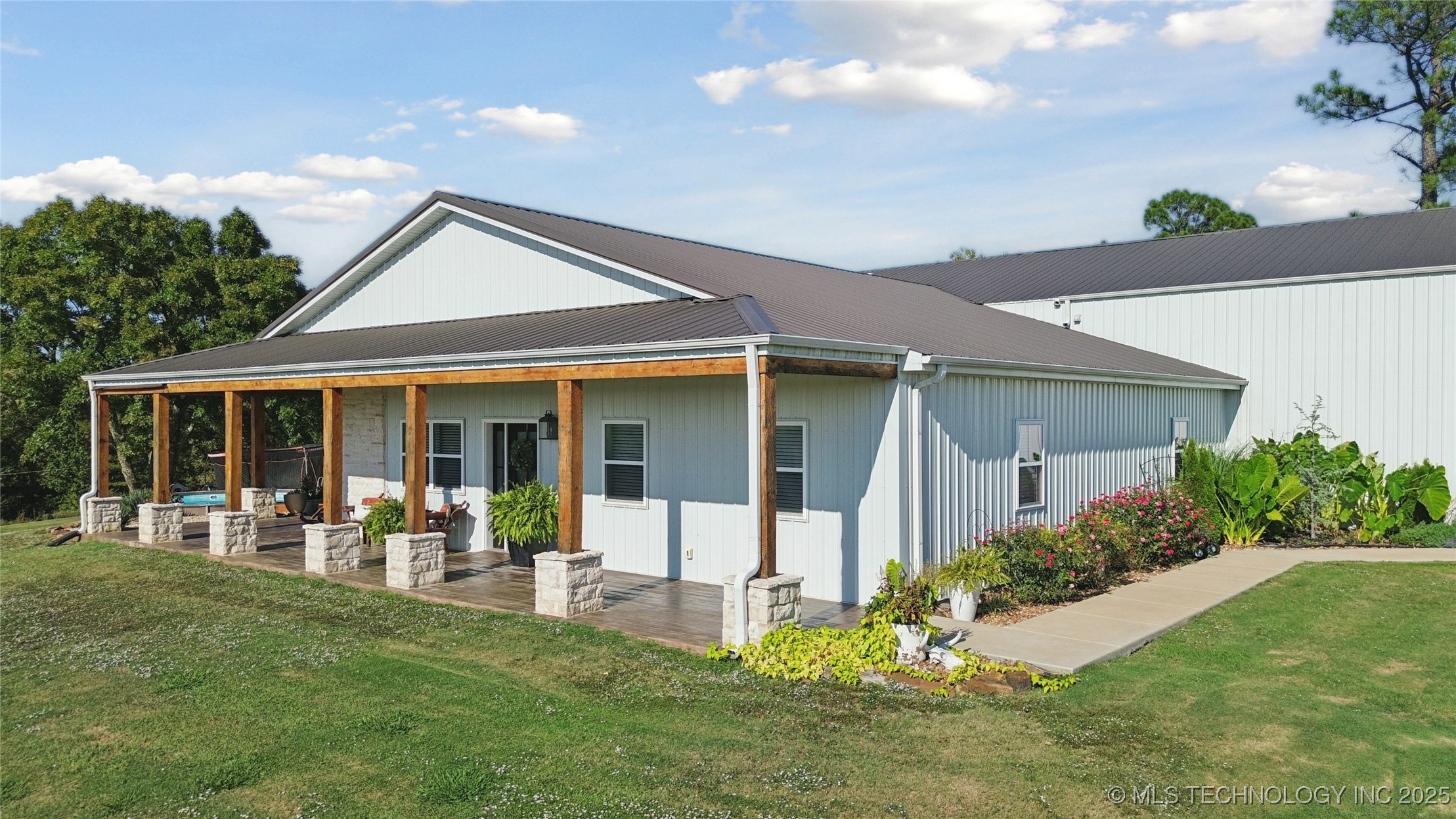 75649 S Highway 69 Highway 1 Property Photo 2