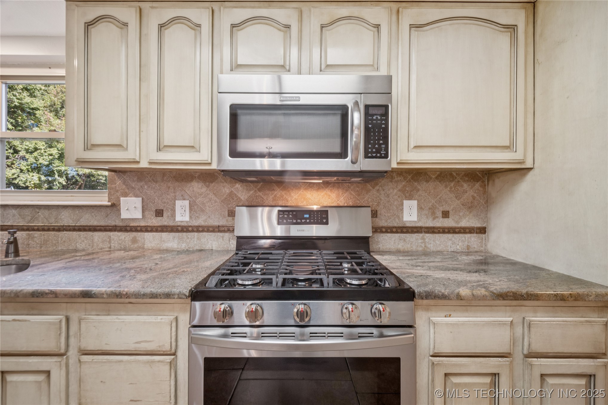 6136 S 219th East Avenue Property Photo 15