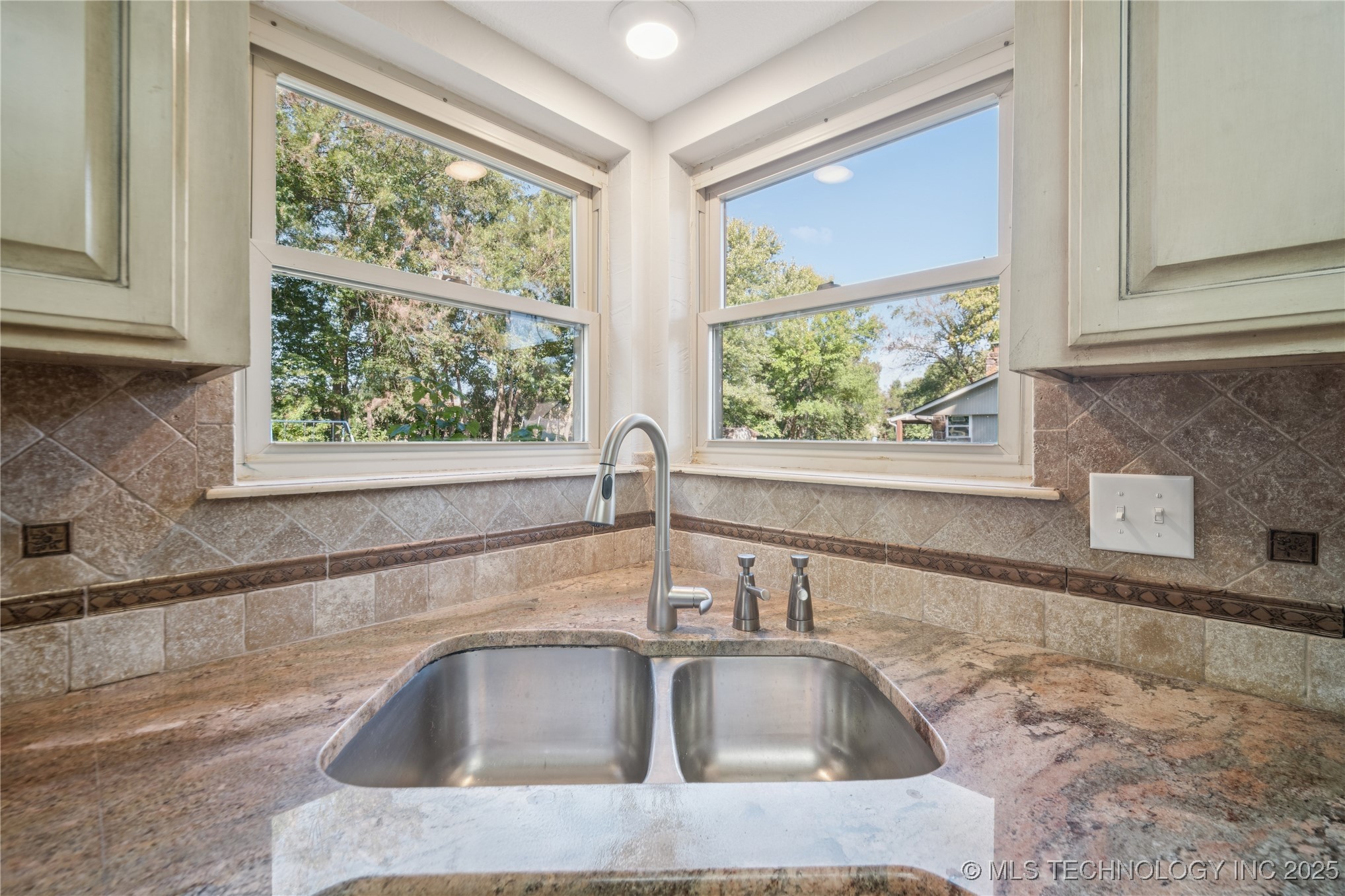 6136 S 219th East Avenue Property Photo 16