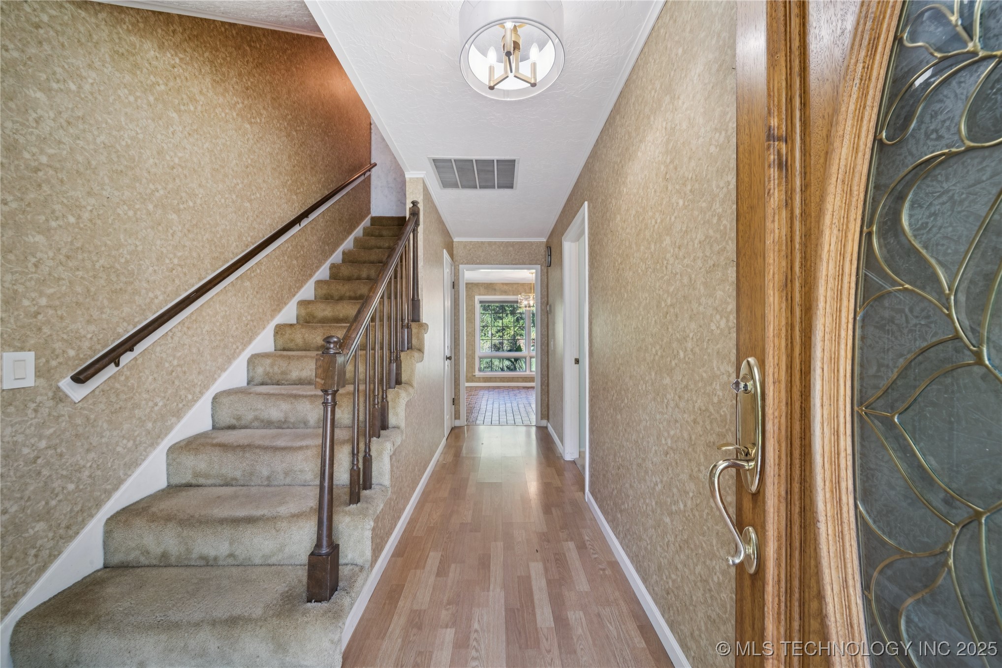 6712 S 136th Avenue E Property Photo 6