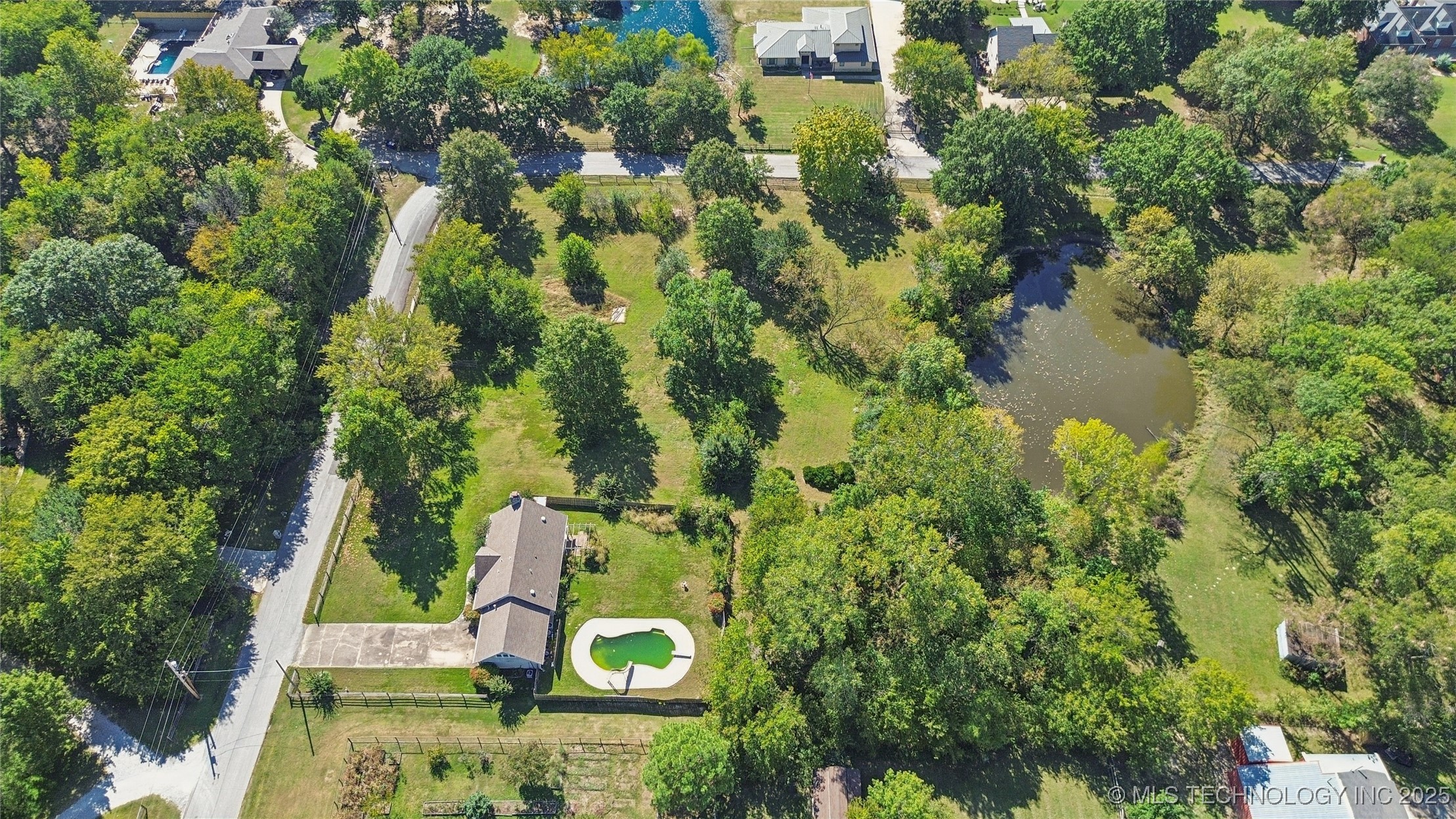 6712 S 136th Avenue E Property Photo 30