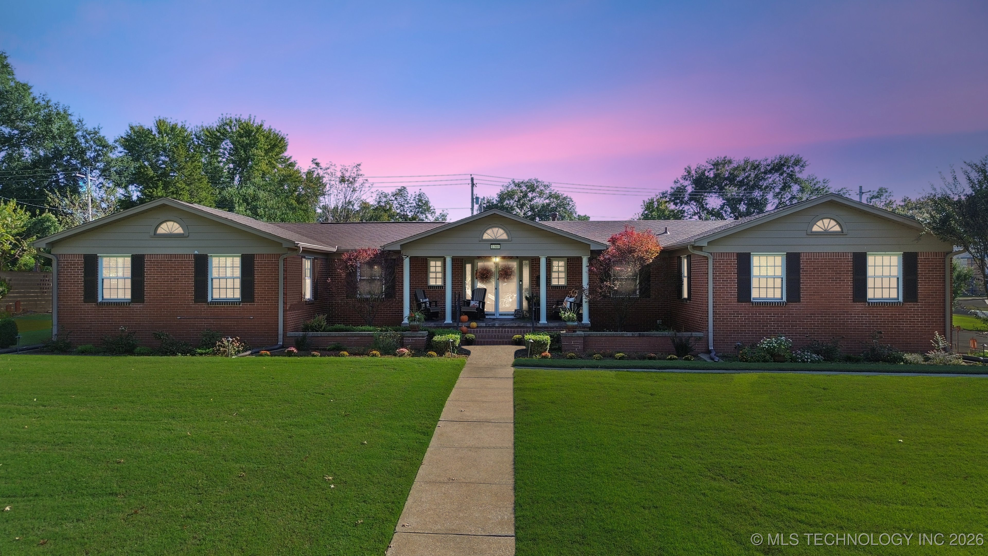 1300 E 7th Street Property Photo 1