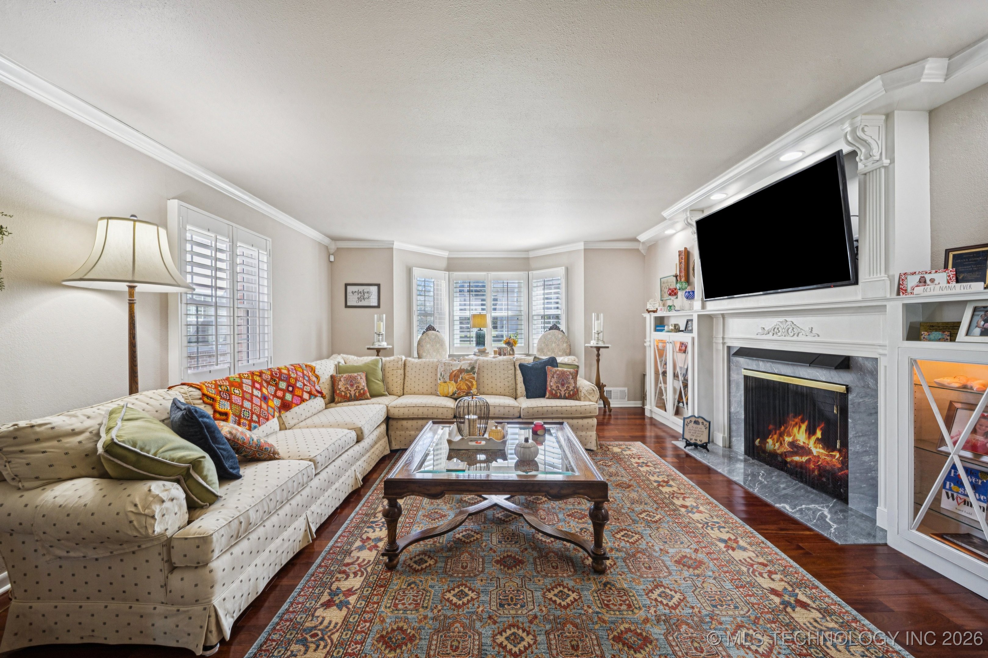 1300 E 7th Street Property Photo 8