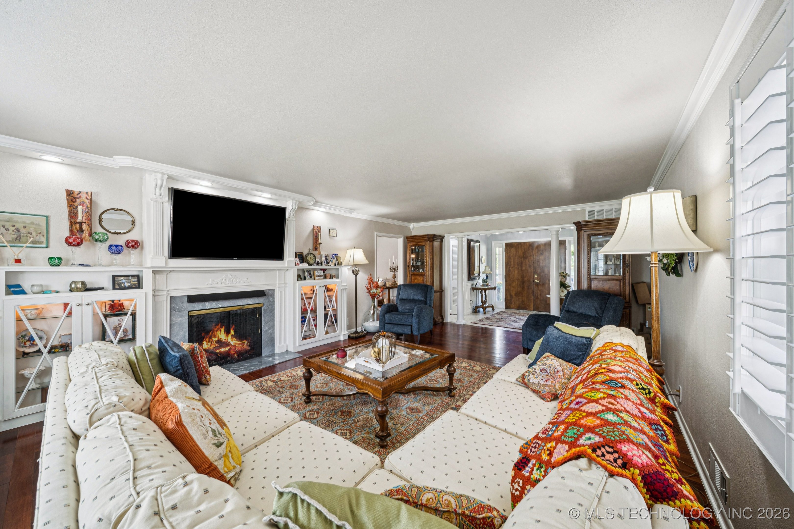 1300 E 7th Street Property Photo 9