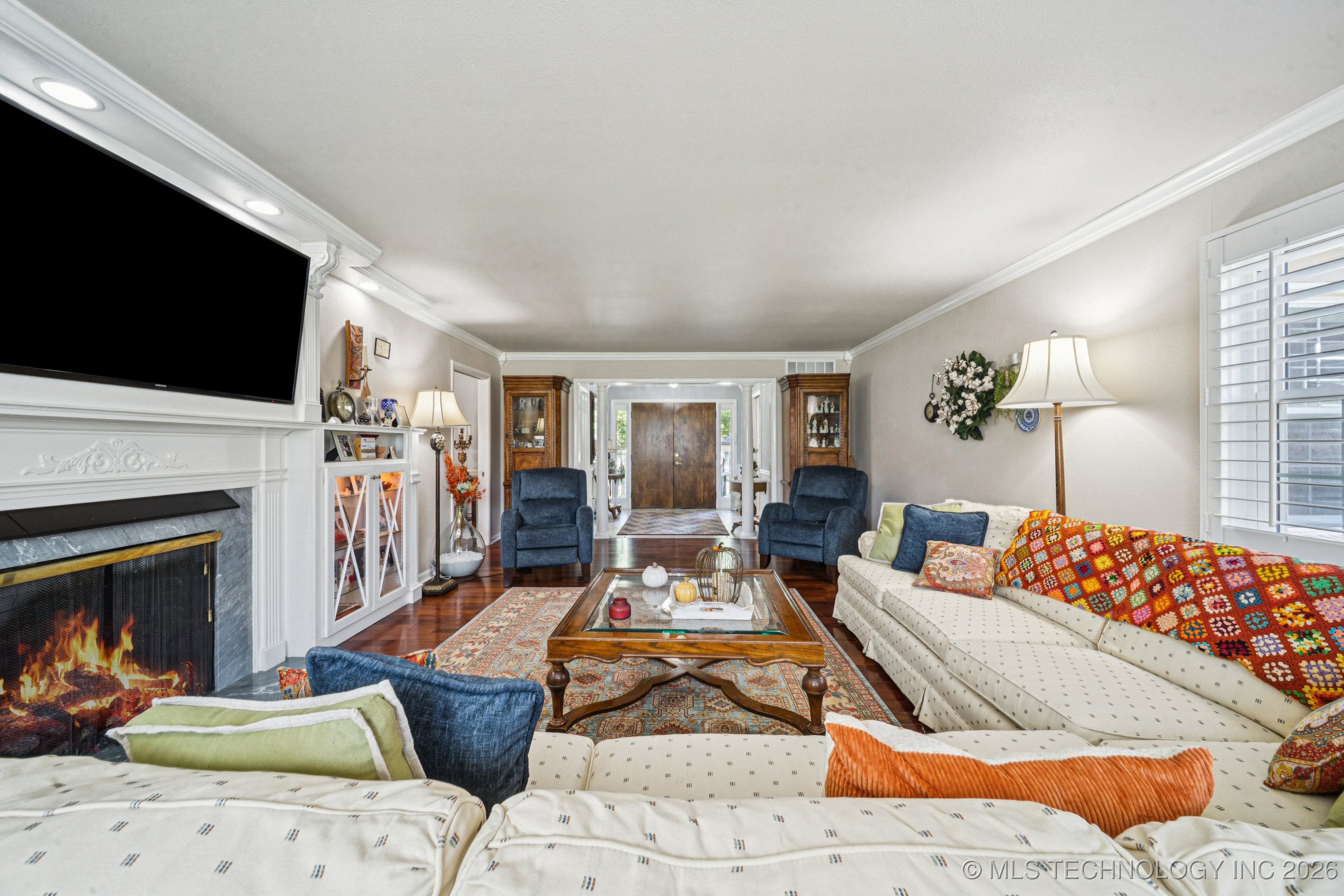 1300 E 7th Street Property Photo 10