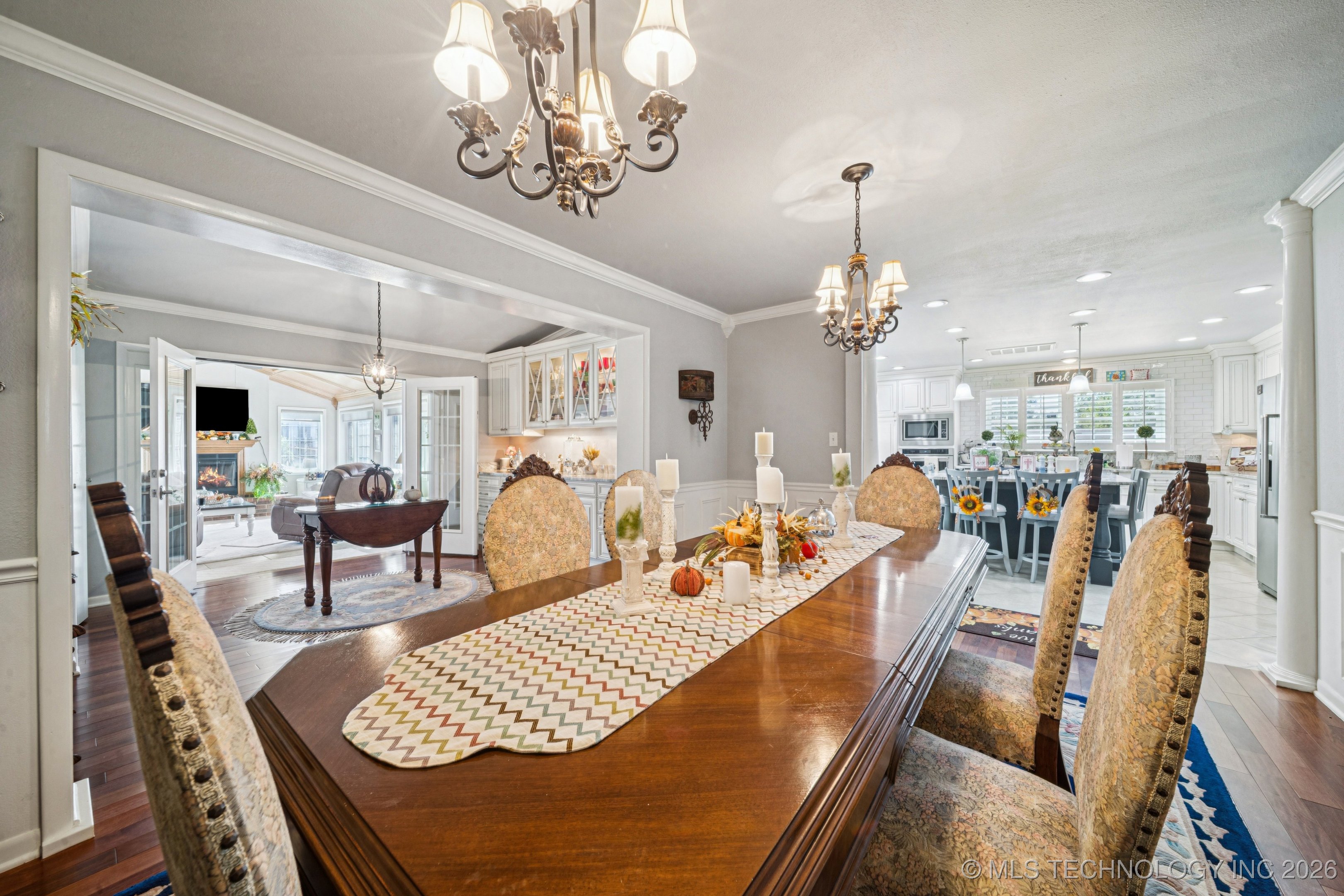 1300 E 7th Street Property Photo 12