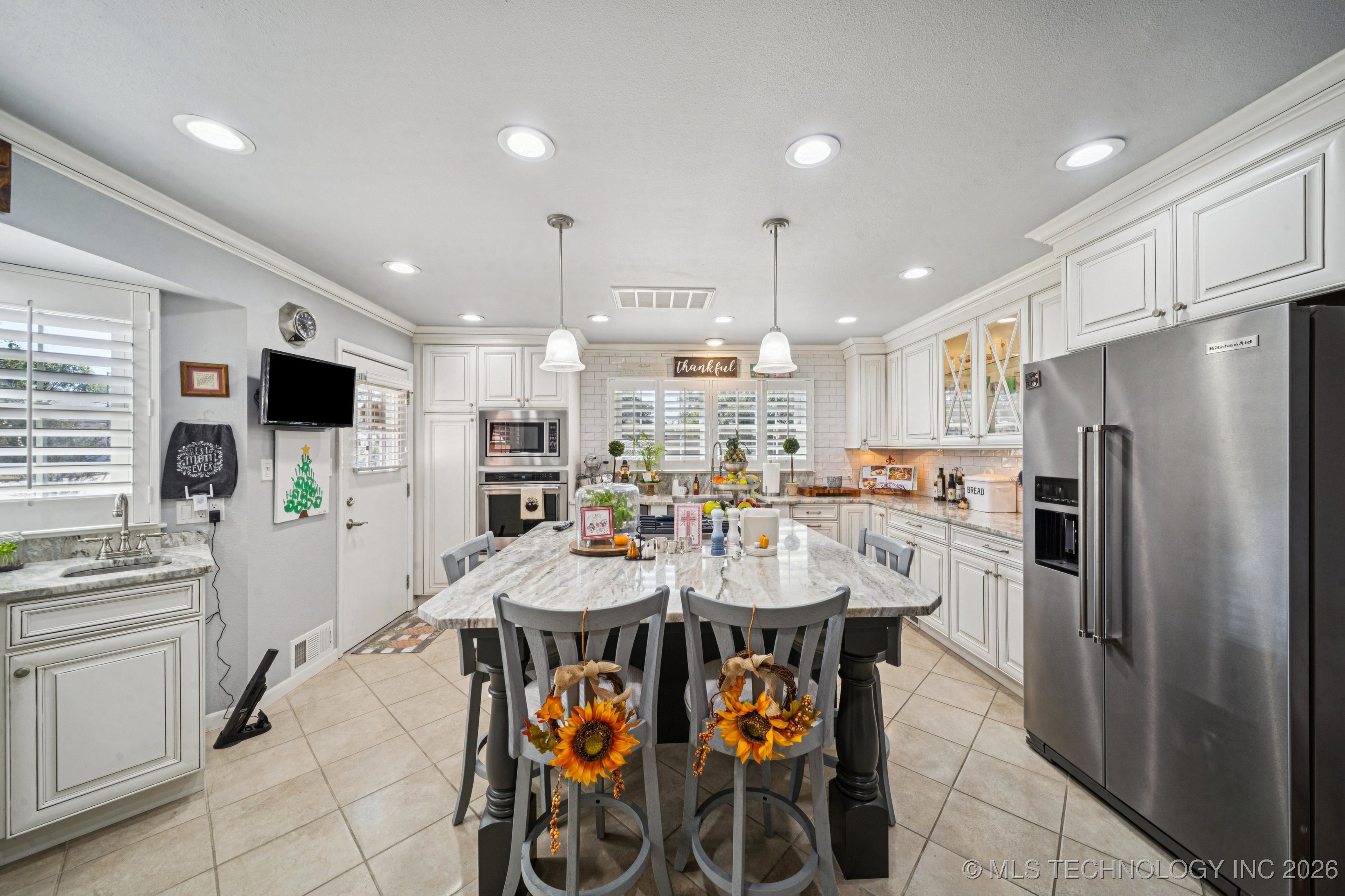 1300 E 7th Street Property Photo 18