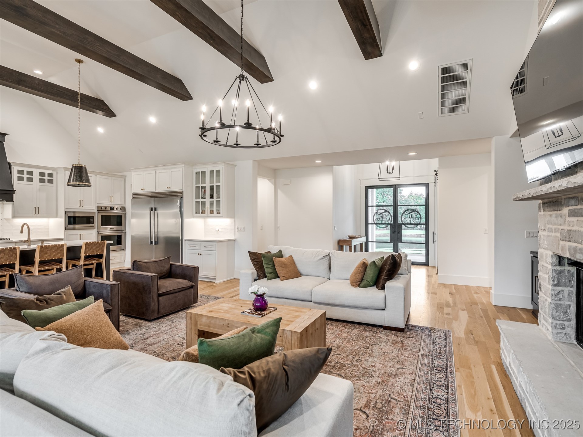 10821 S Fir Street Property Photo 9