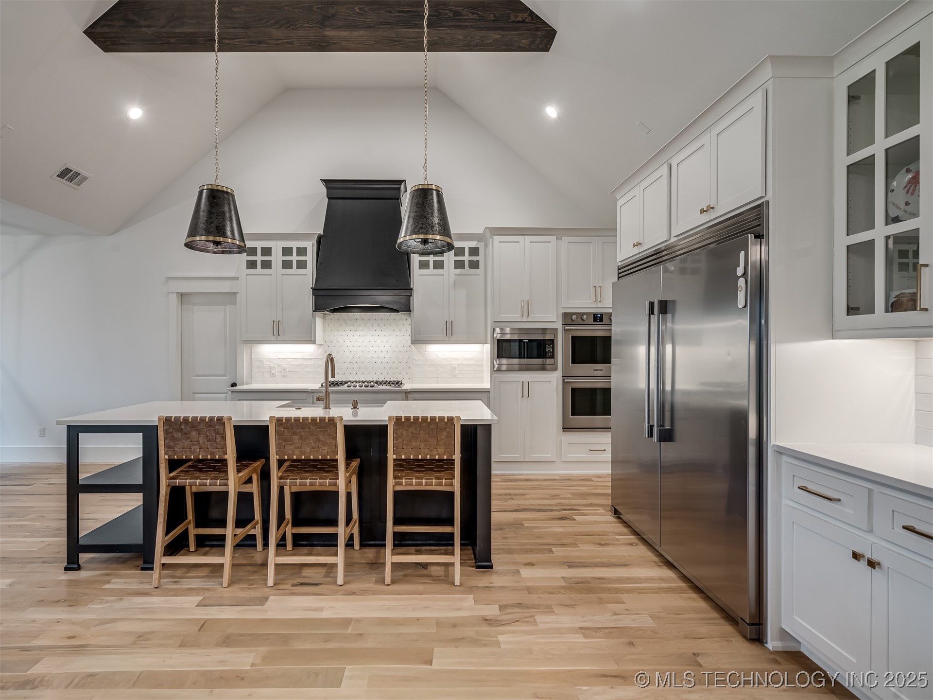 10821 S Fir Street Property Photo 12