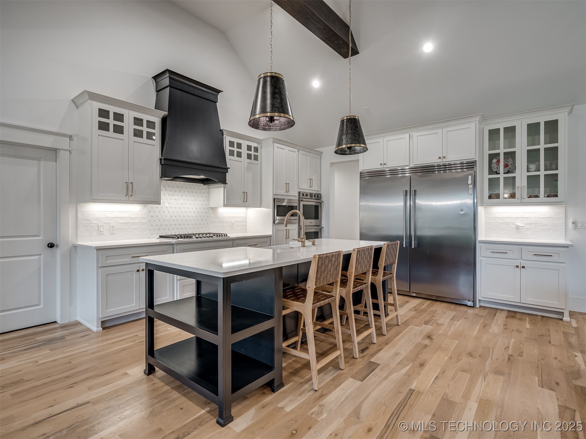 10821 S Fir Street Property Photo 13