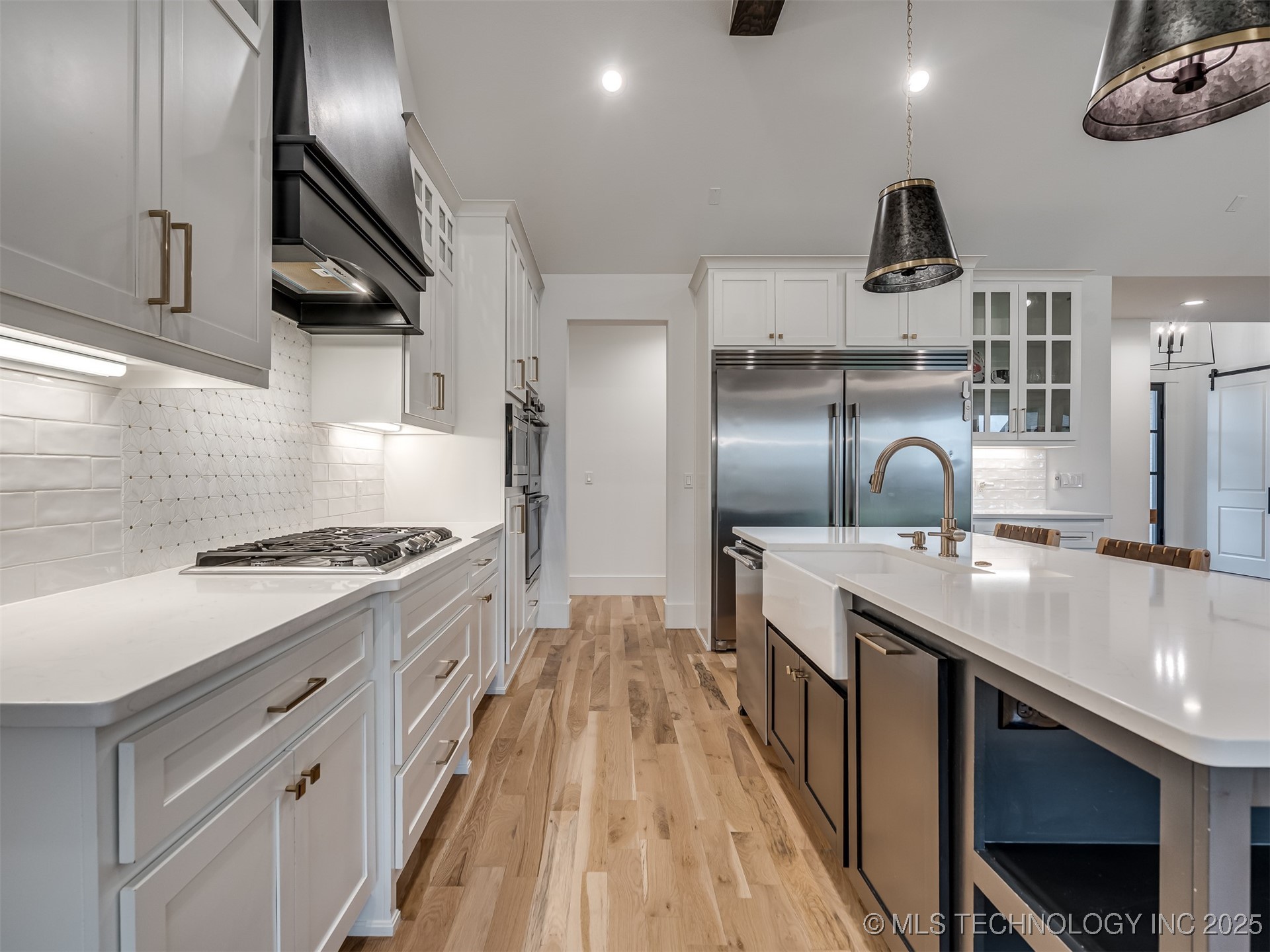 10821 S Fir Street Property Photo 14