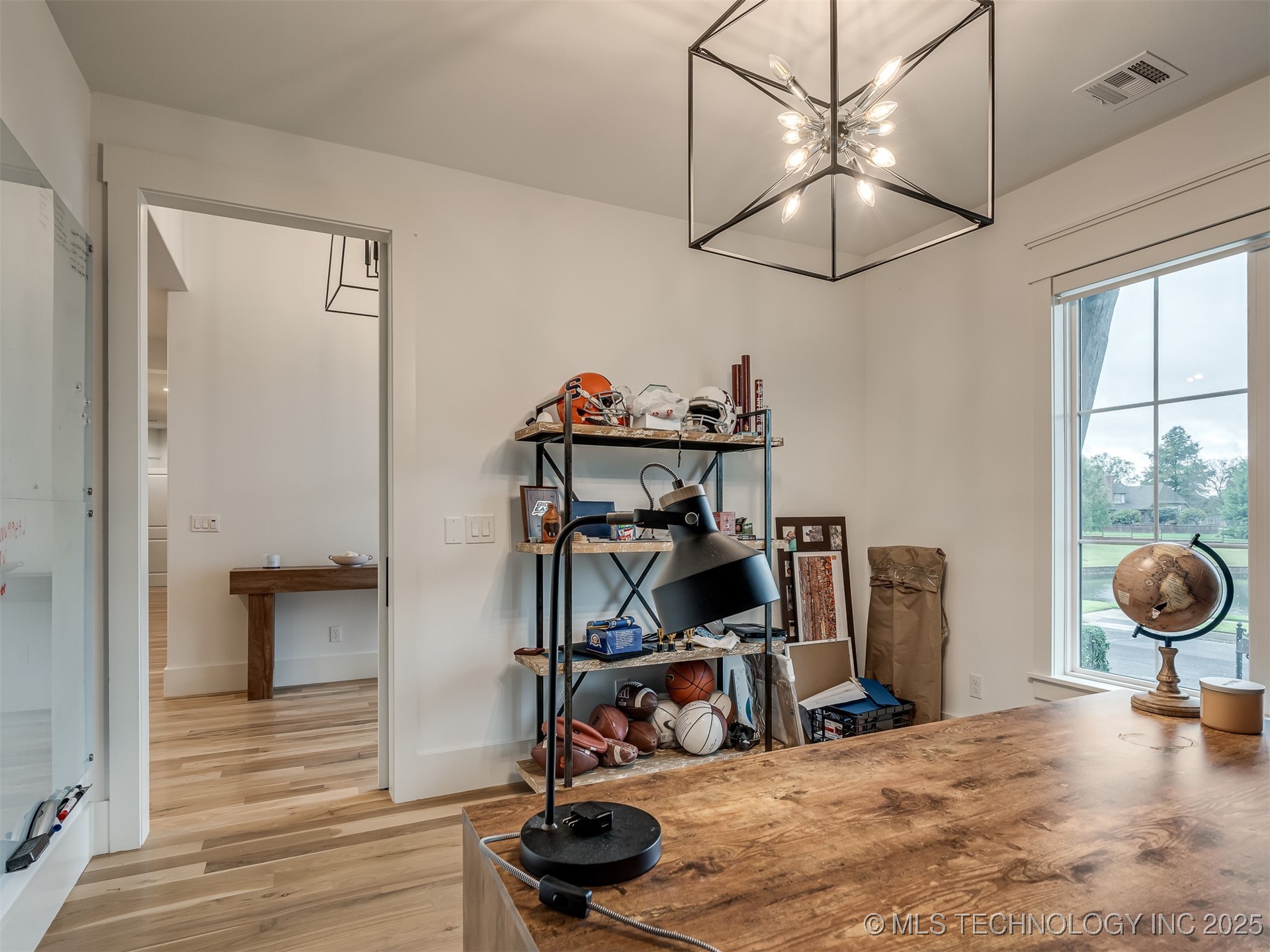 10821 S Fir Street Property Photo 26