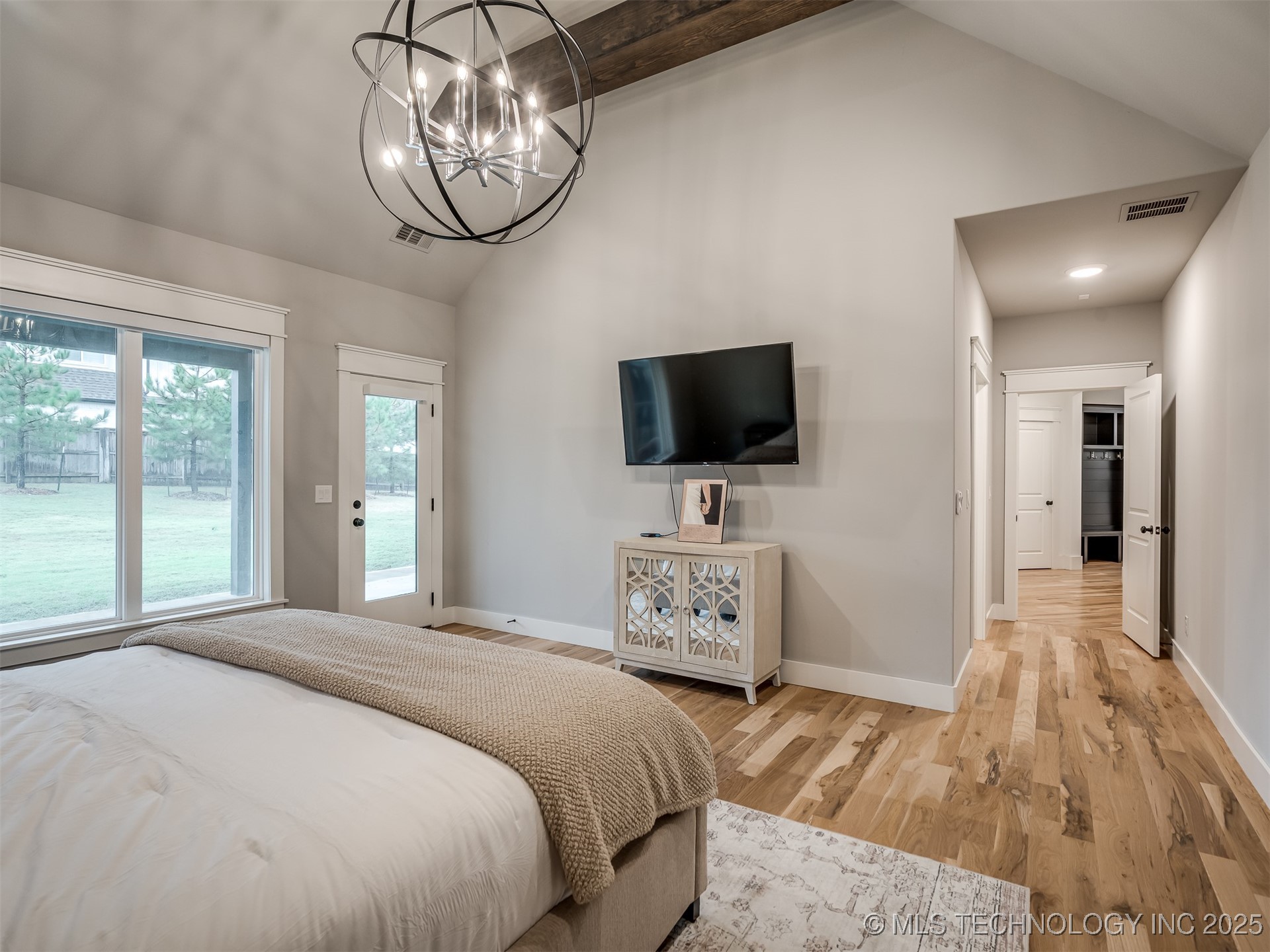 10821 S Fir Street Property Photo 32