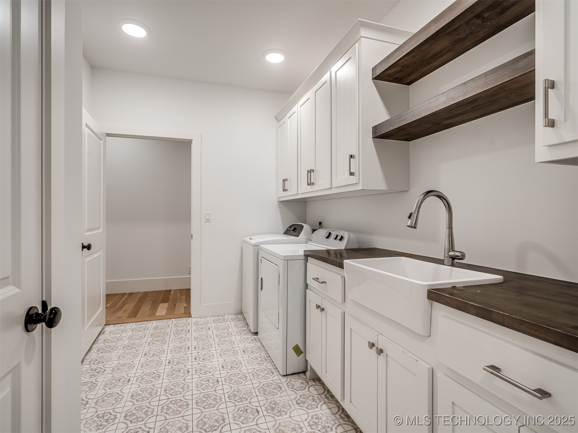 10821 S Fir Street Property Photo 40