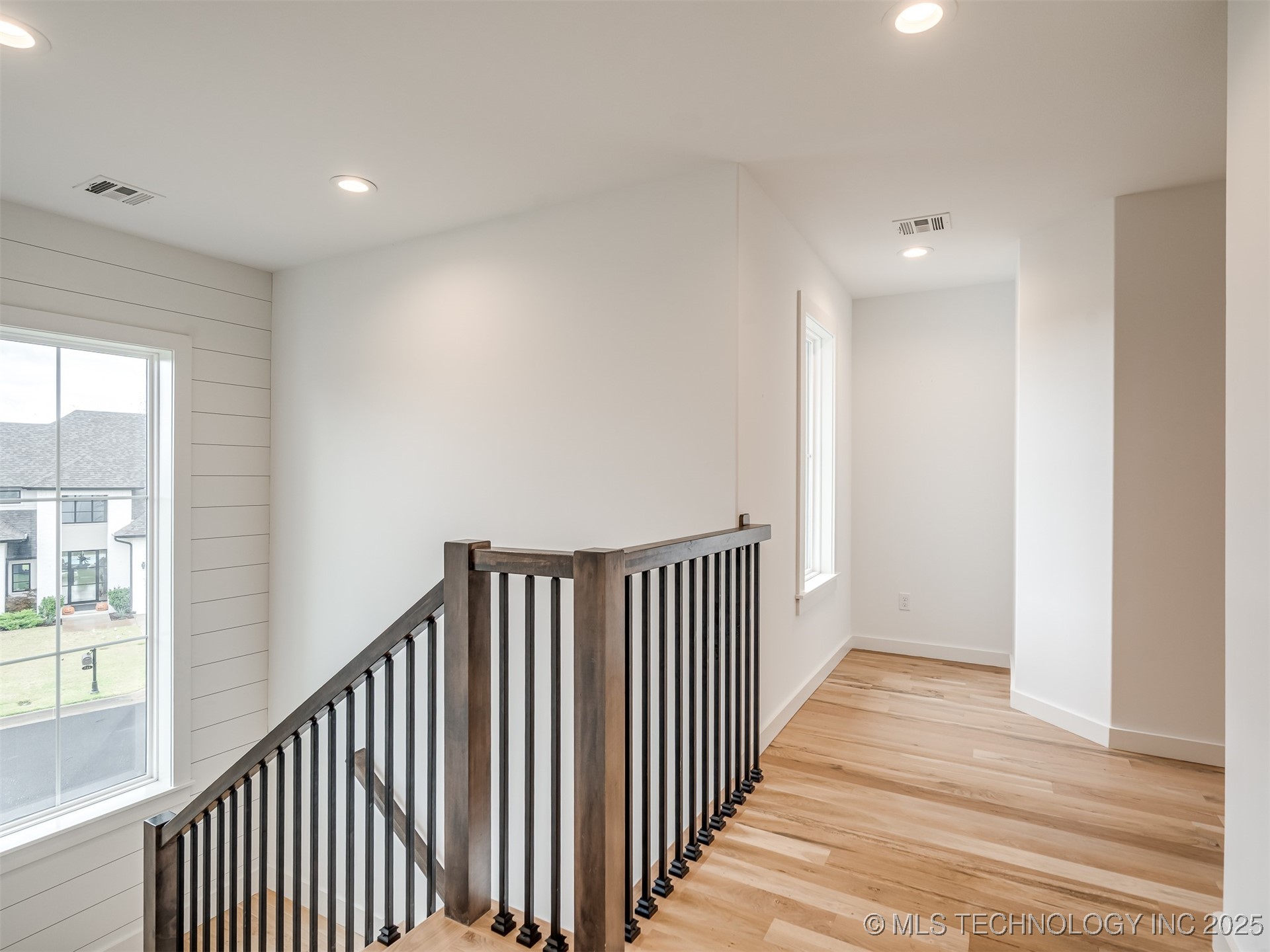 10821 S Fir Street Property Photo 54