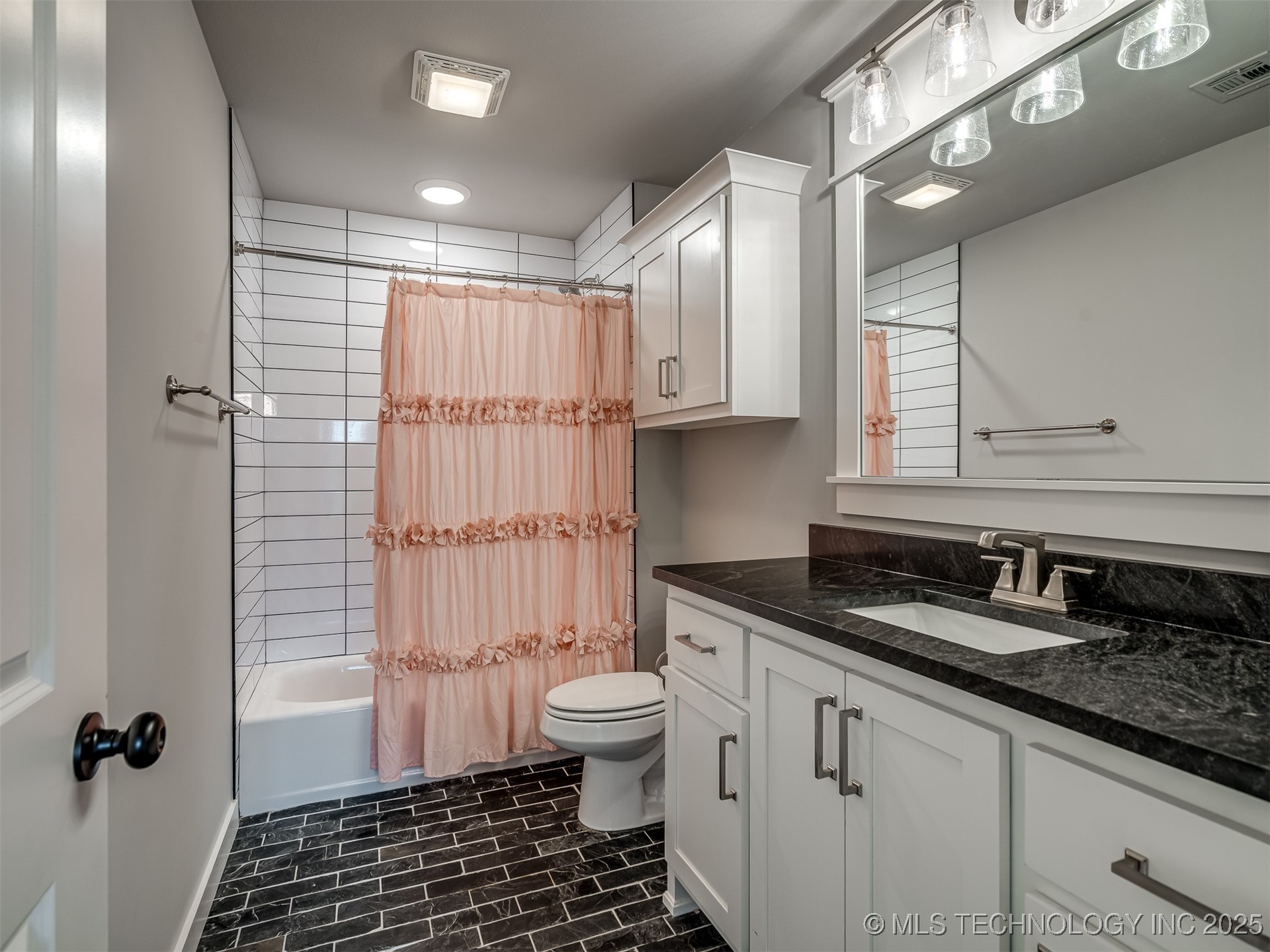 10821 S Fir Street Property Photo 58