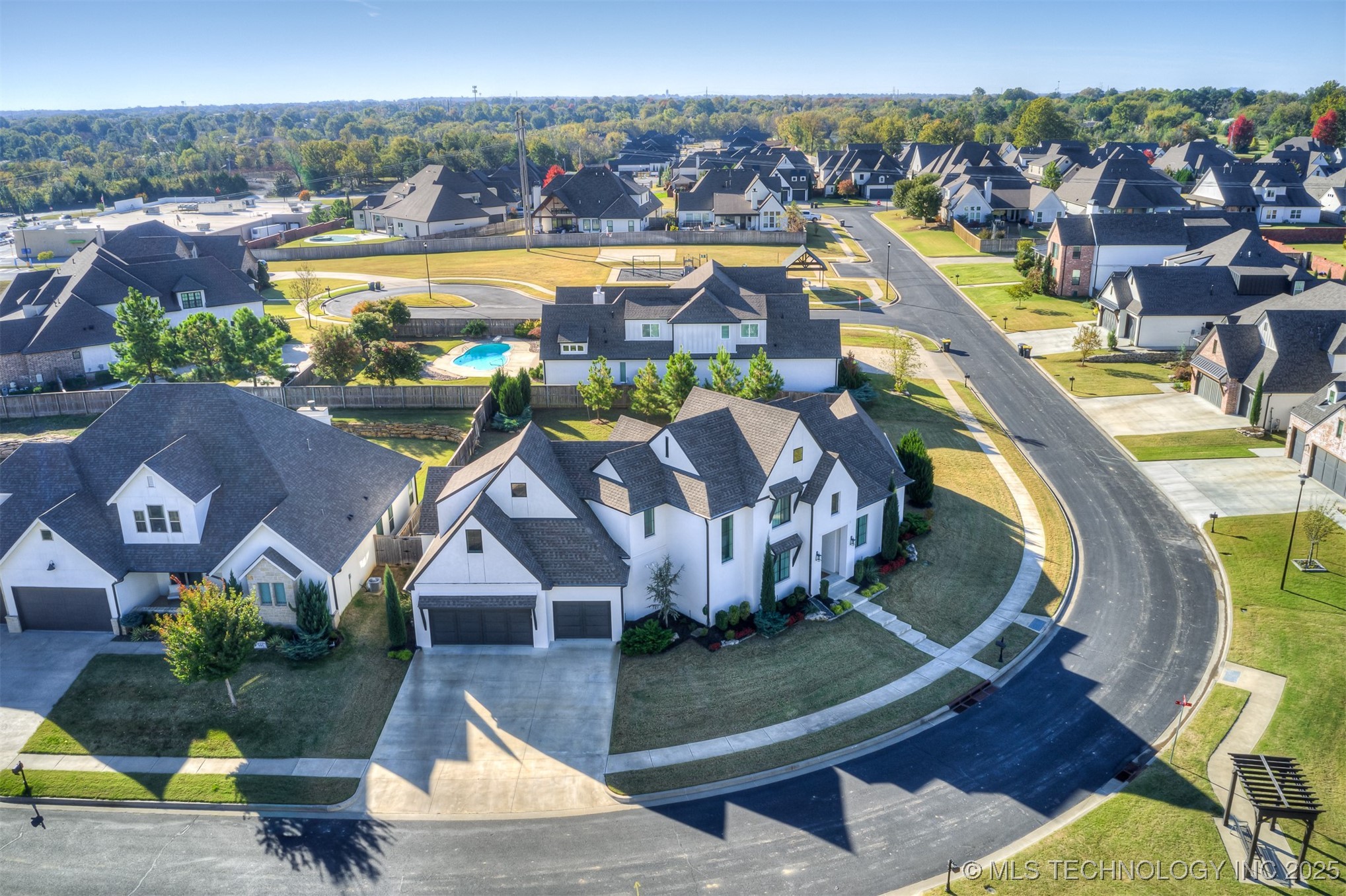 10821 S Fir Street Property Photo 77