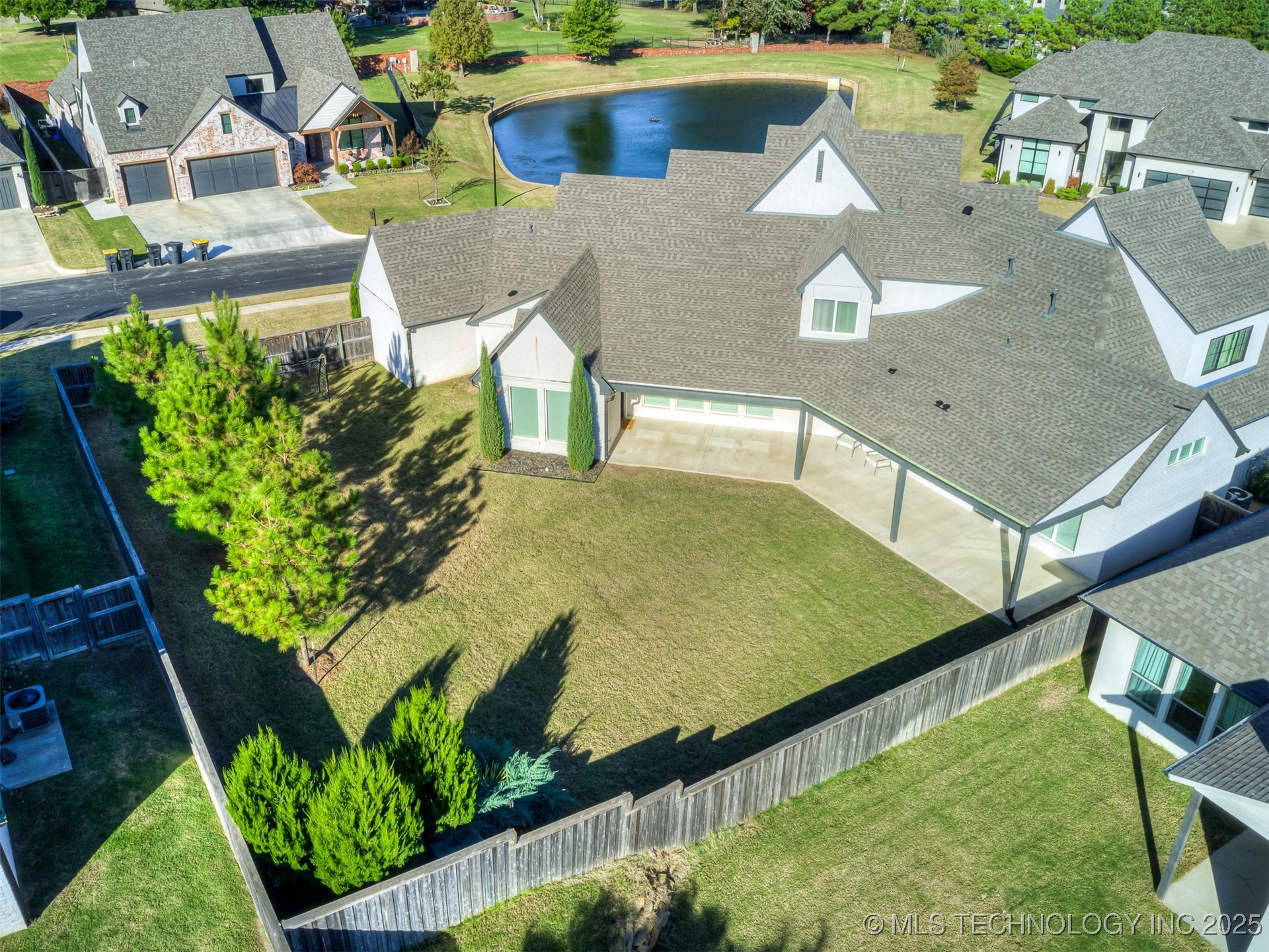 10821 S Fir Street Property Photo 81