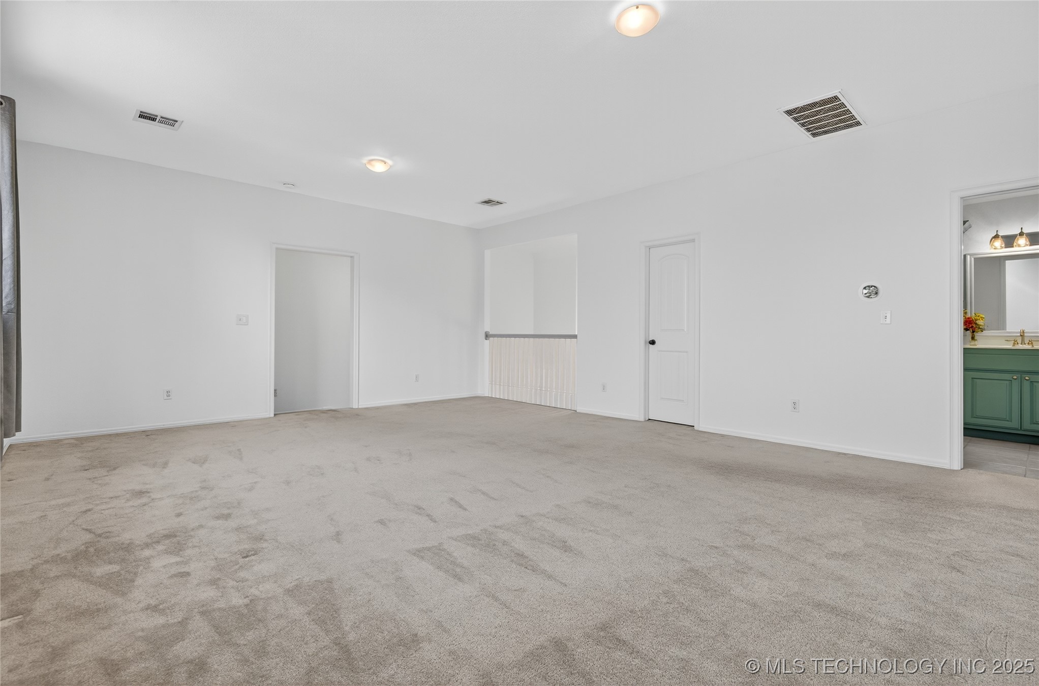 8432 N 68th East Avenue Property Photo 35