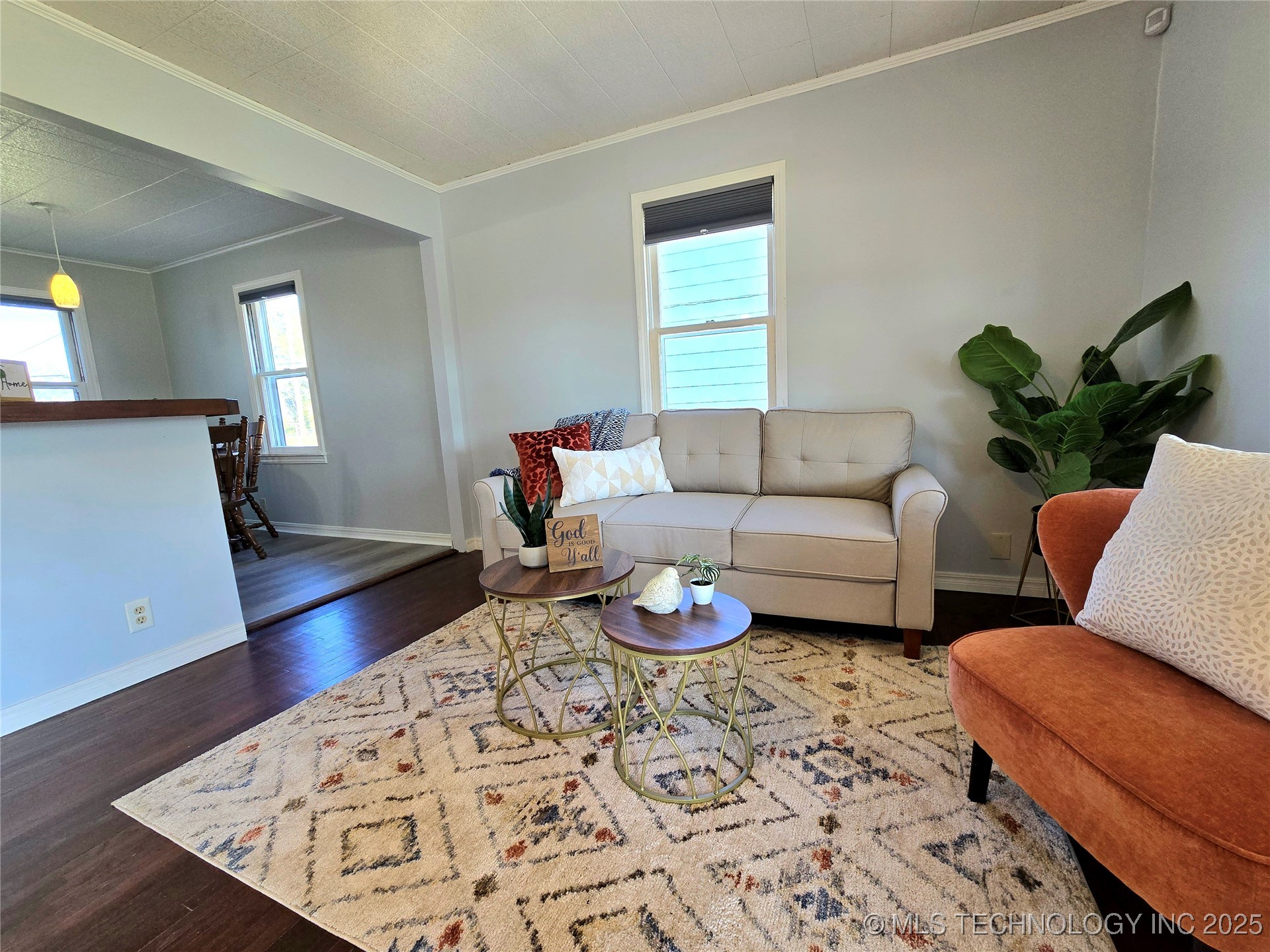 600 N Franklin Avenue Property Photo 7